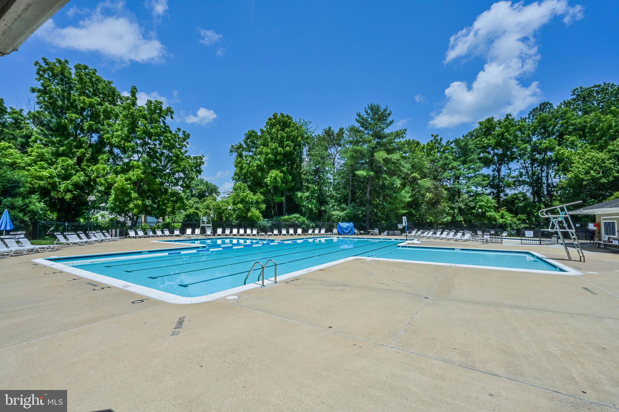 LAKE BRADDOCK - Residential