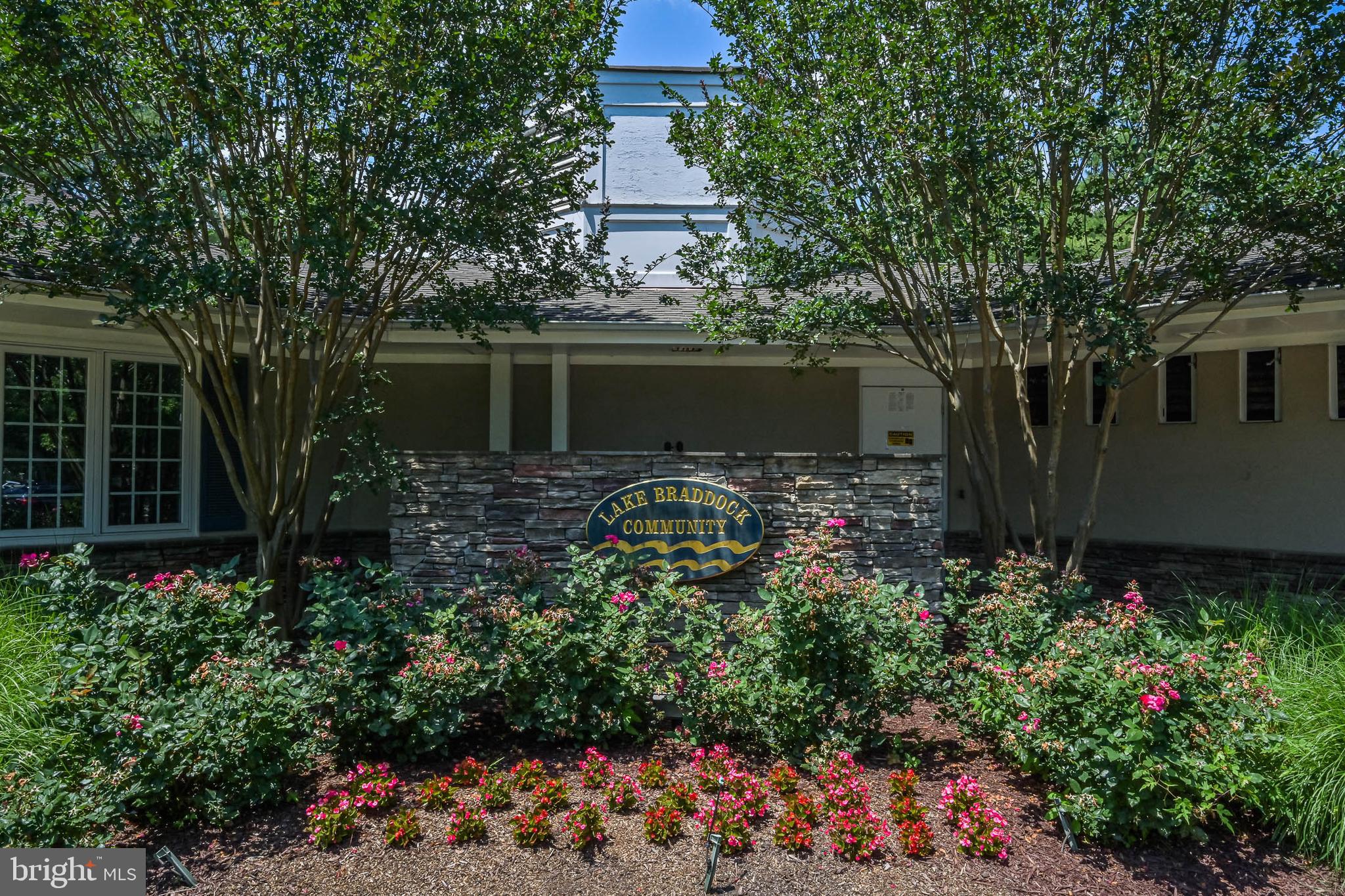 LAKE BRADDOCK - Residential