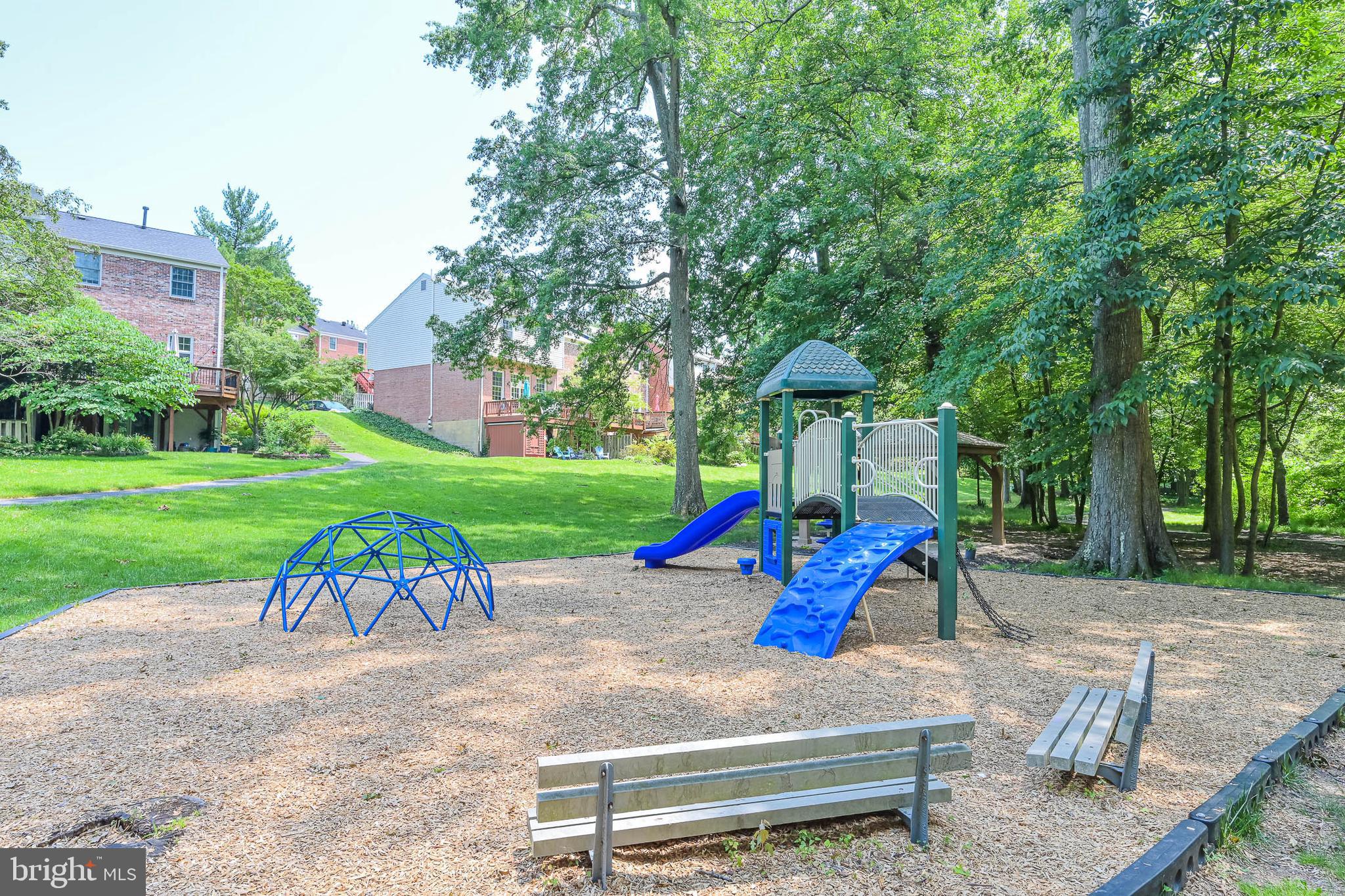 LAKE BRADDOCK - Residential