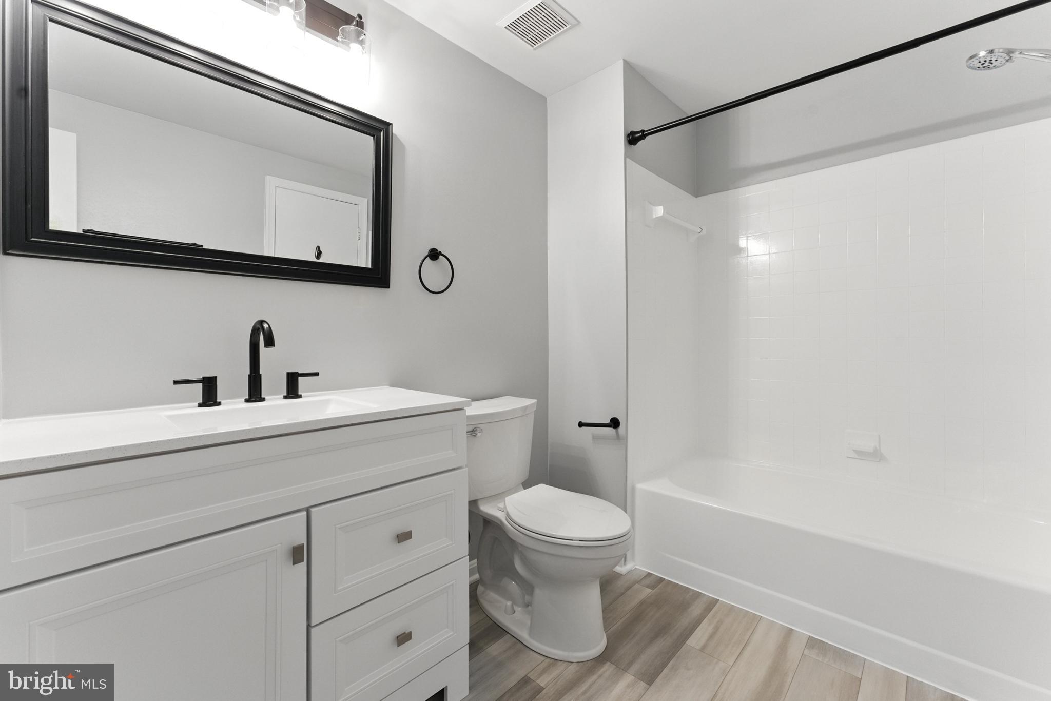 HALLOWELL - Residential