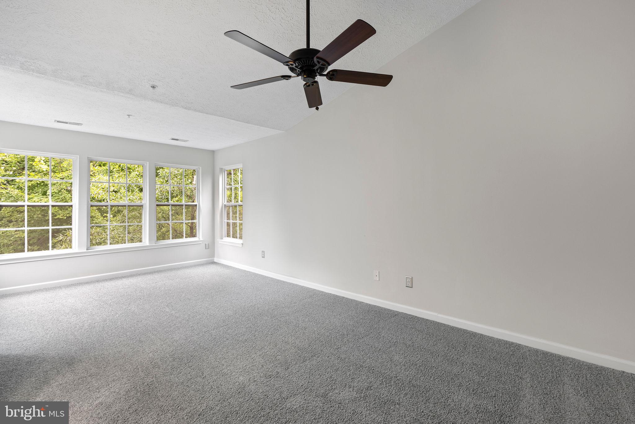 HOLLY WOODS - Residential