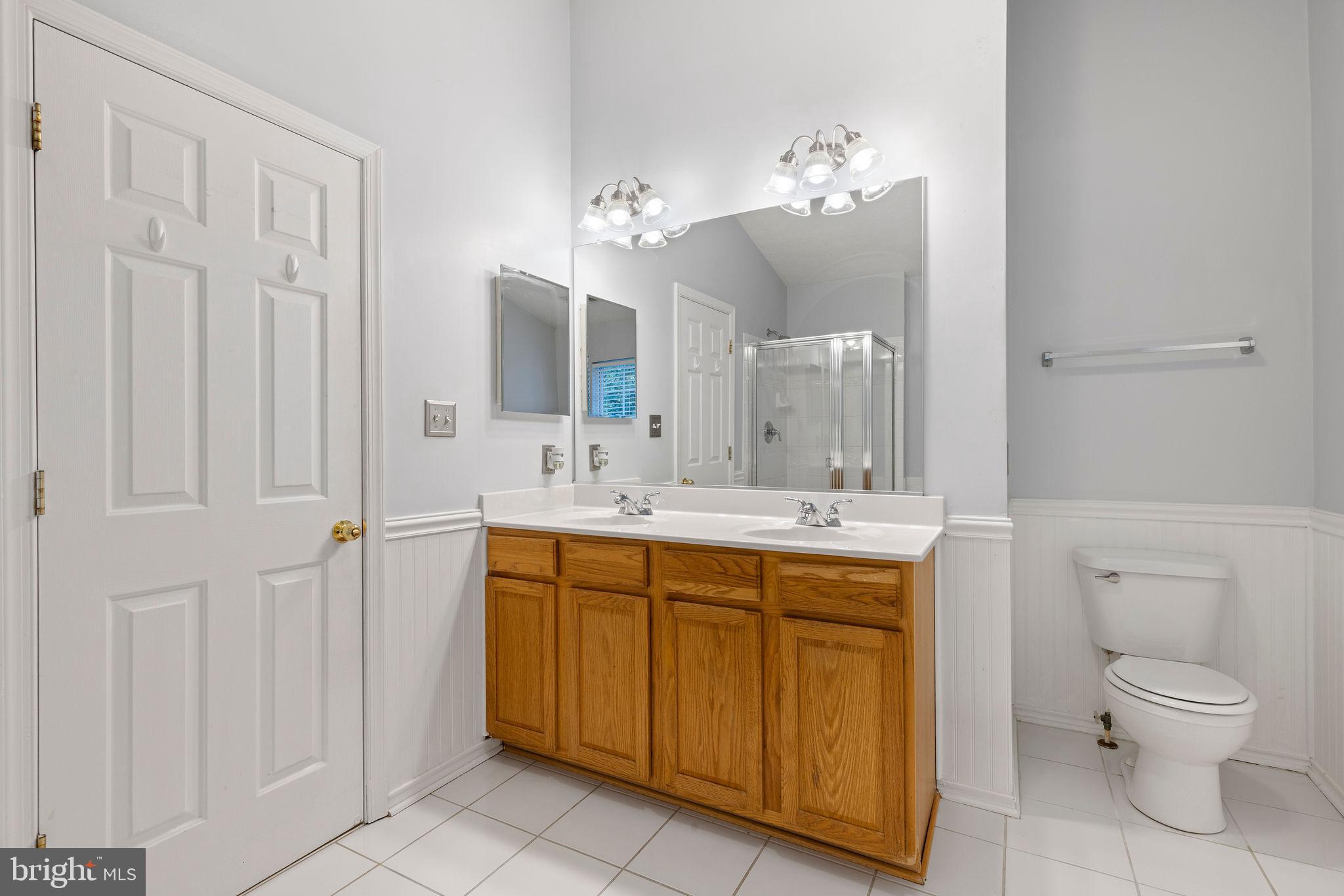 HOLLY WOODS - Residential