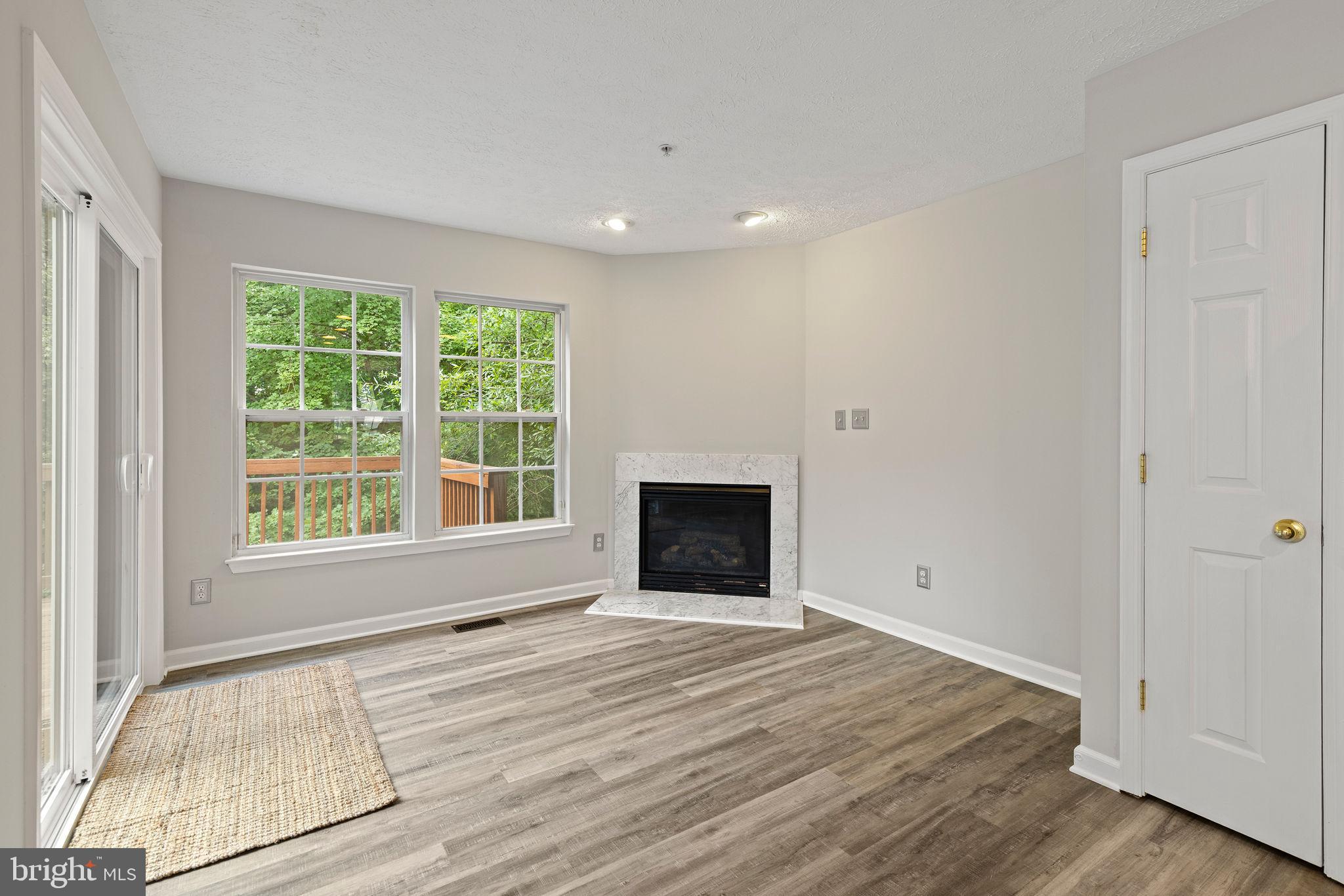 HOLLY WOODS - Residential