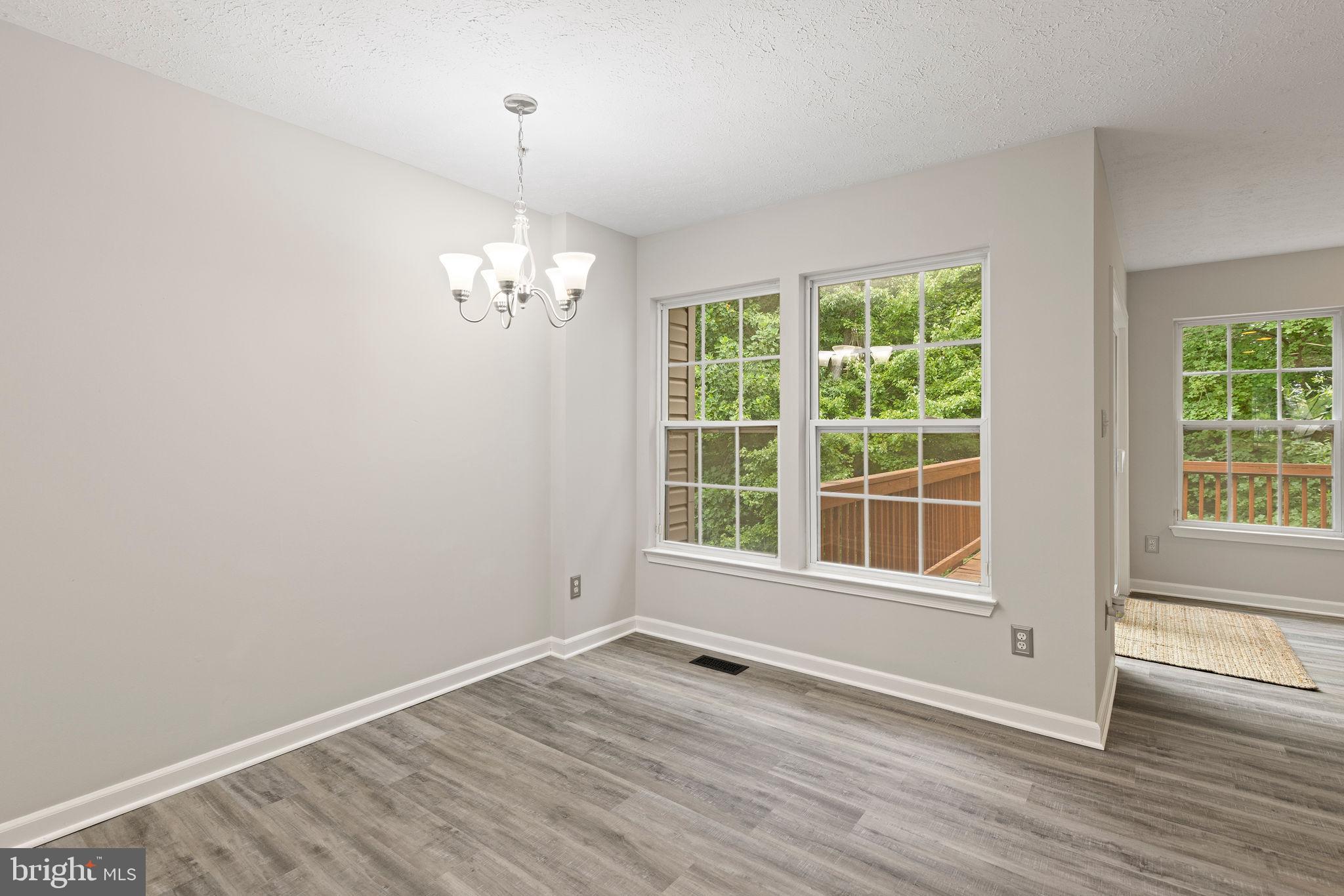 HOLLY WOODS - Residential