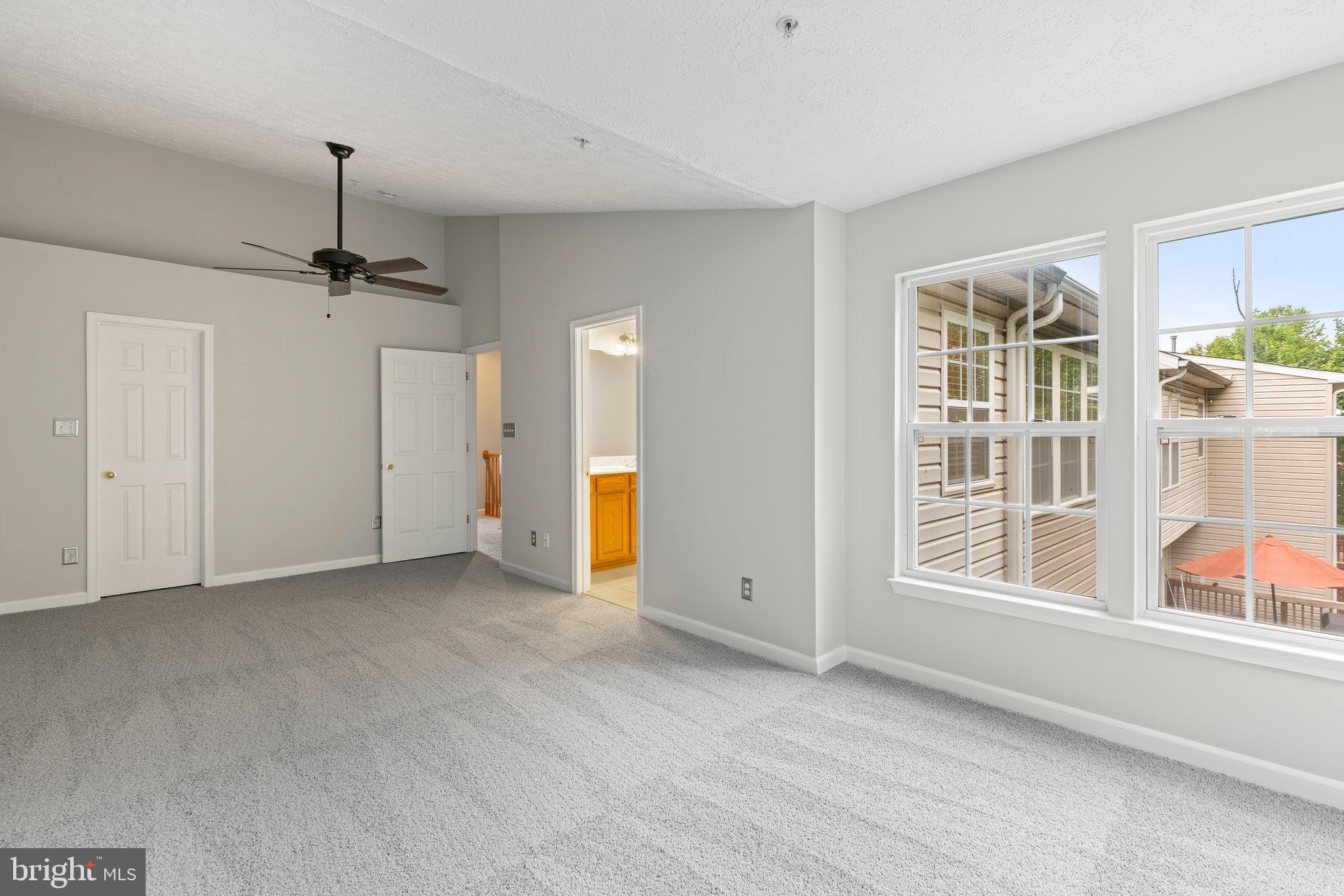 HOLLY WOODS - Residential