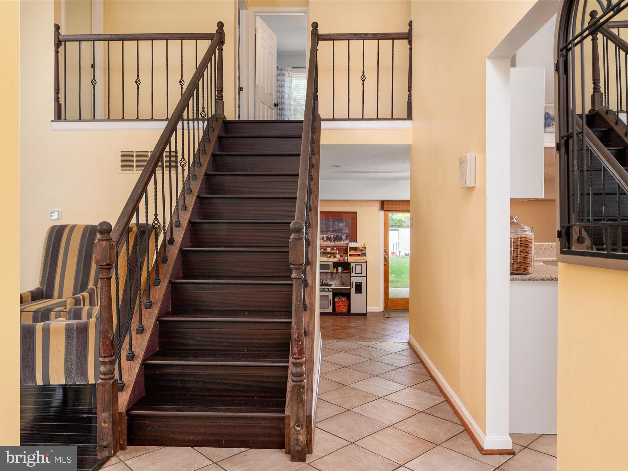 507 VILLA CAROL DRIVE