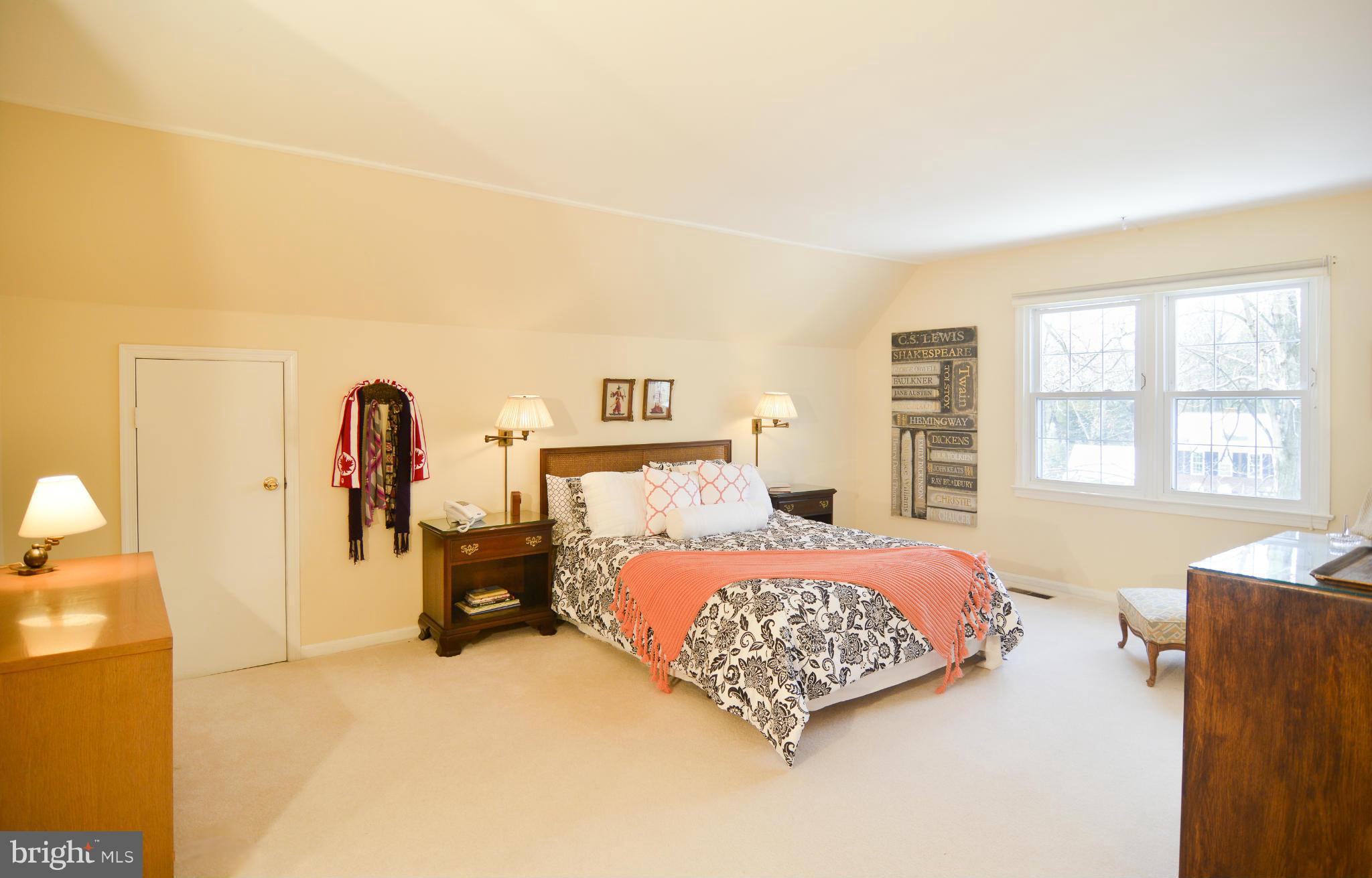 CLARKES LANDING - Residential