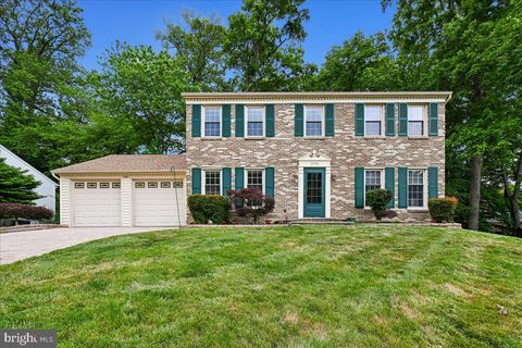 Photo of 7592 Ruxton Drive, SPRINGFIELD, VA 22153 (MLS # VAFX2312472)