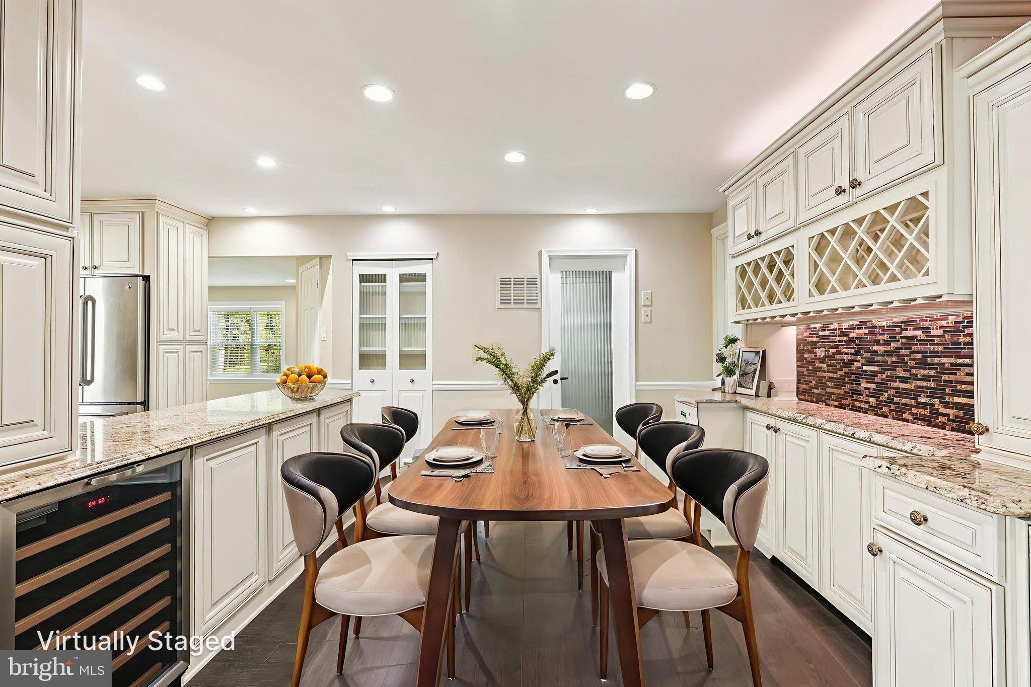 5 LOCUST LANE