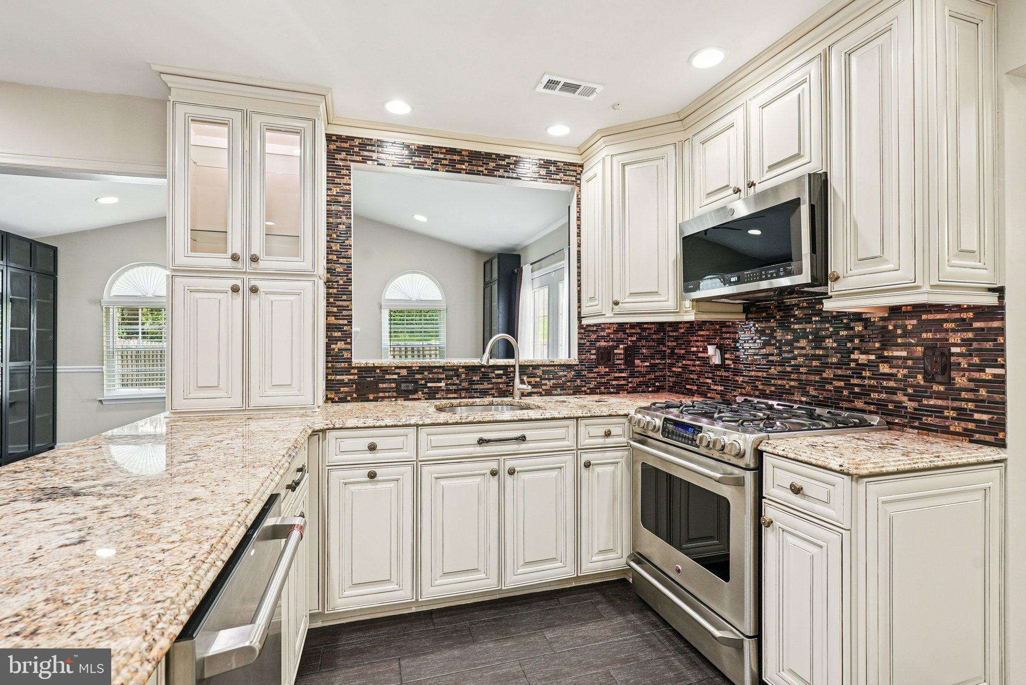 5 LOCUST LANE