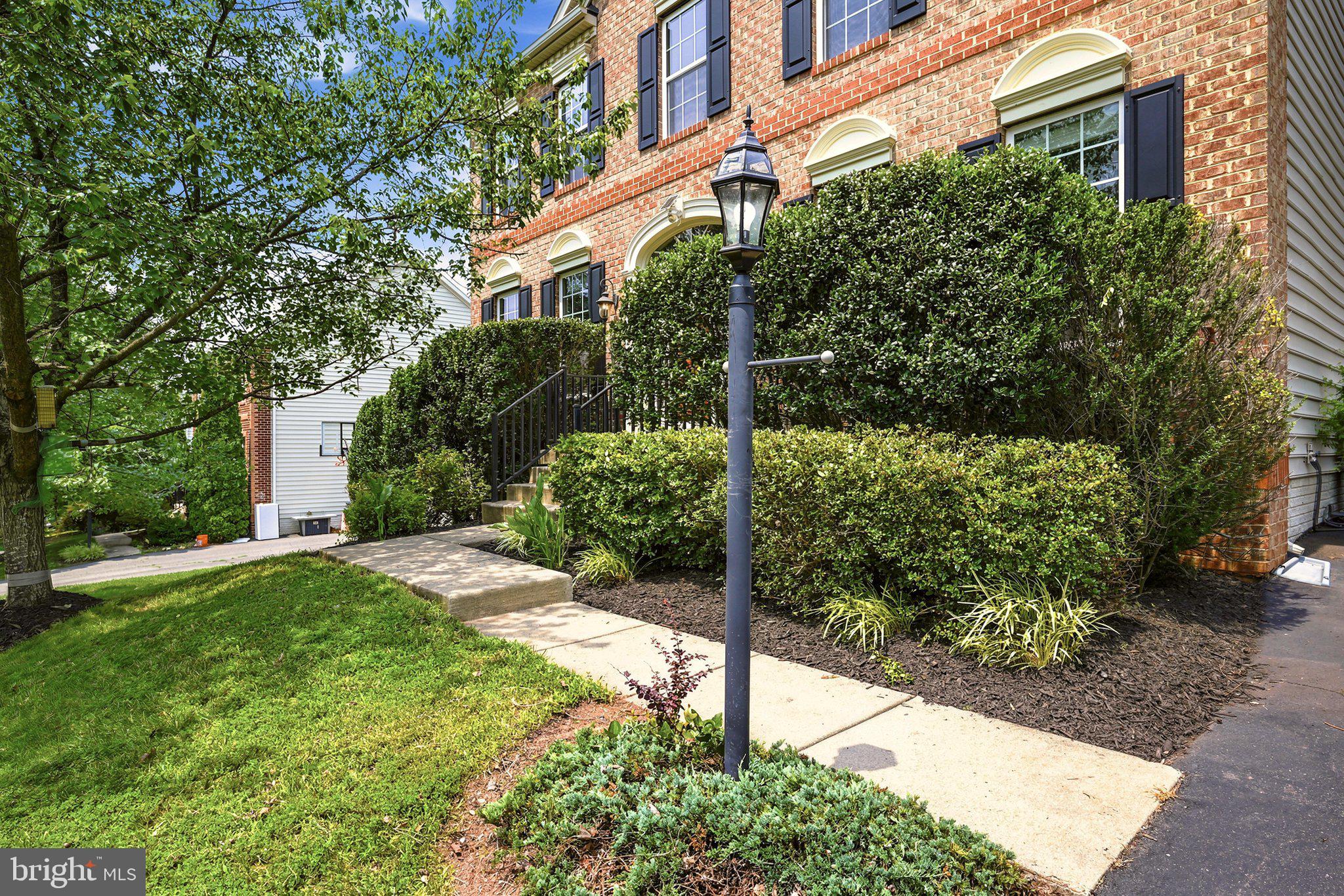21054 HOODED CROW DRIVE