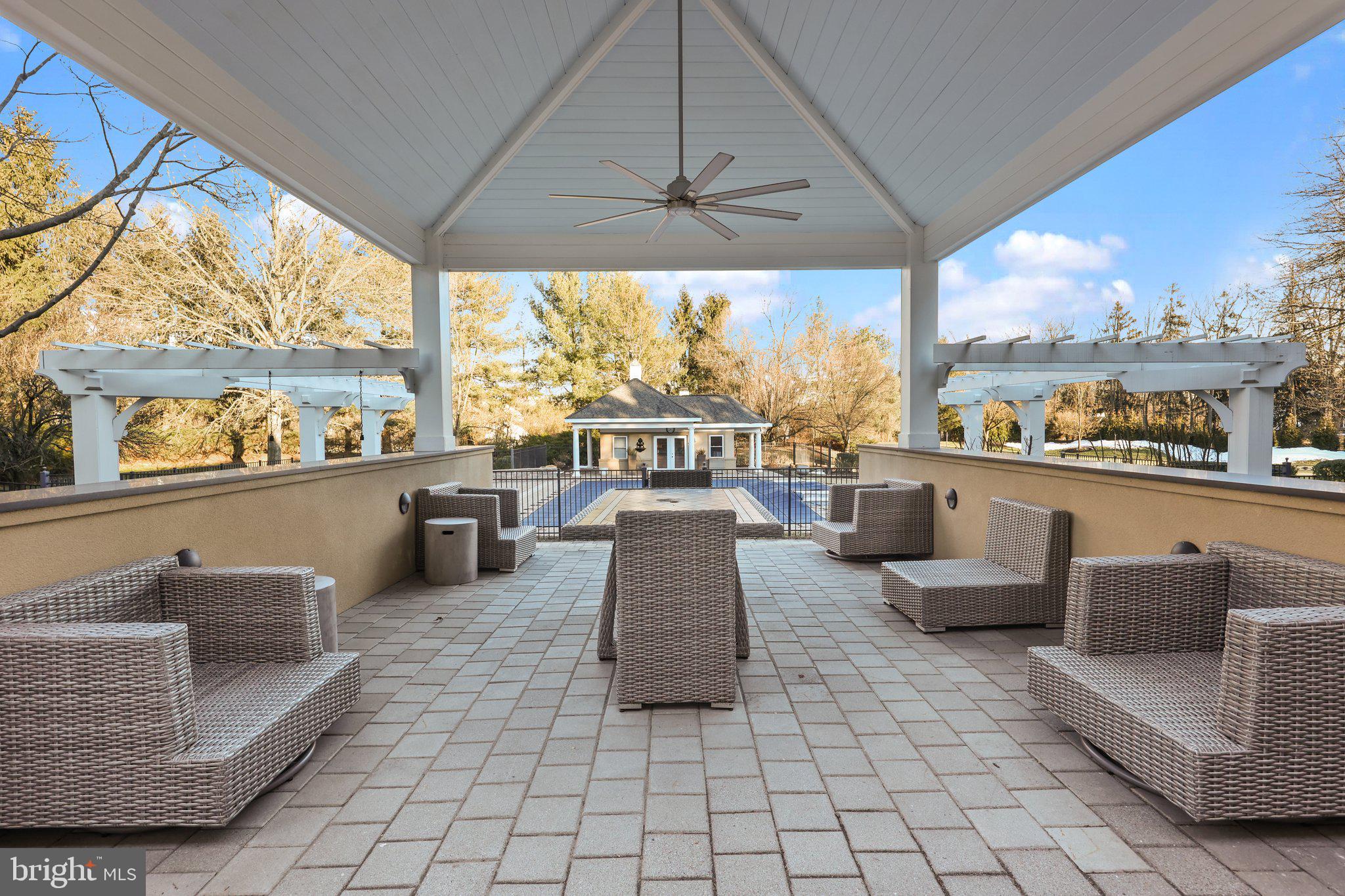 EAGLES MERE - Residential