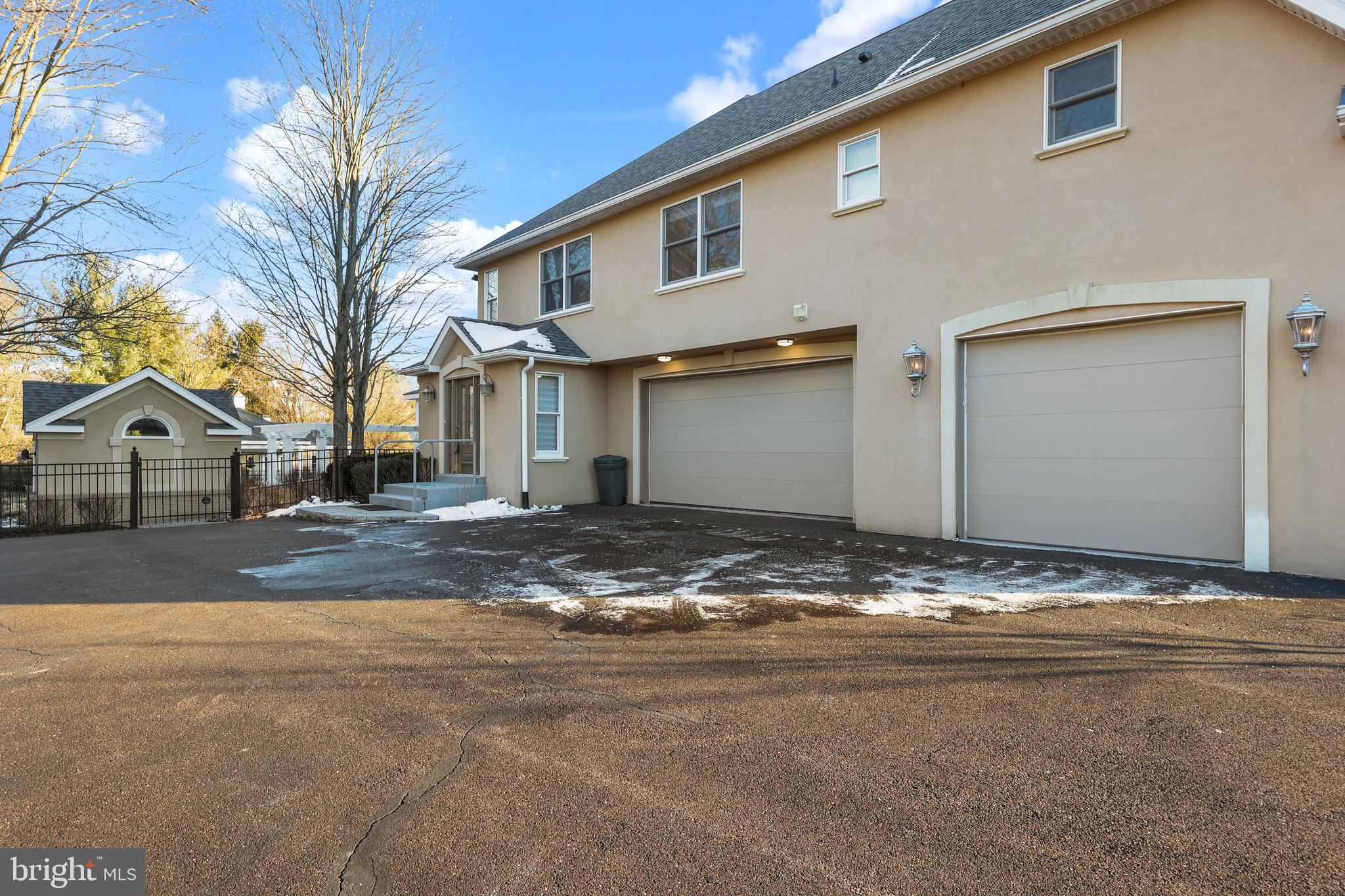 EAGLES MERE - Residential