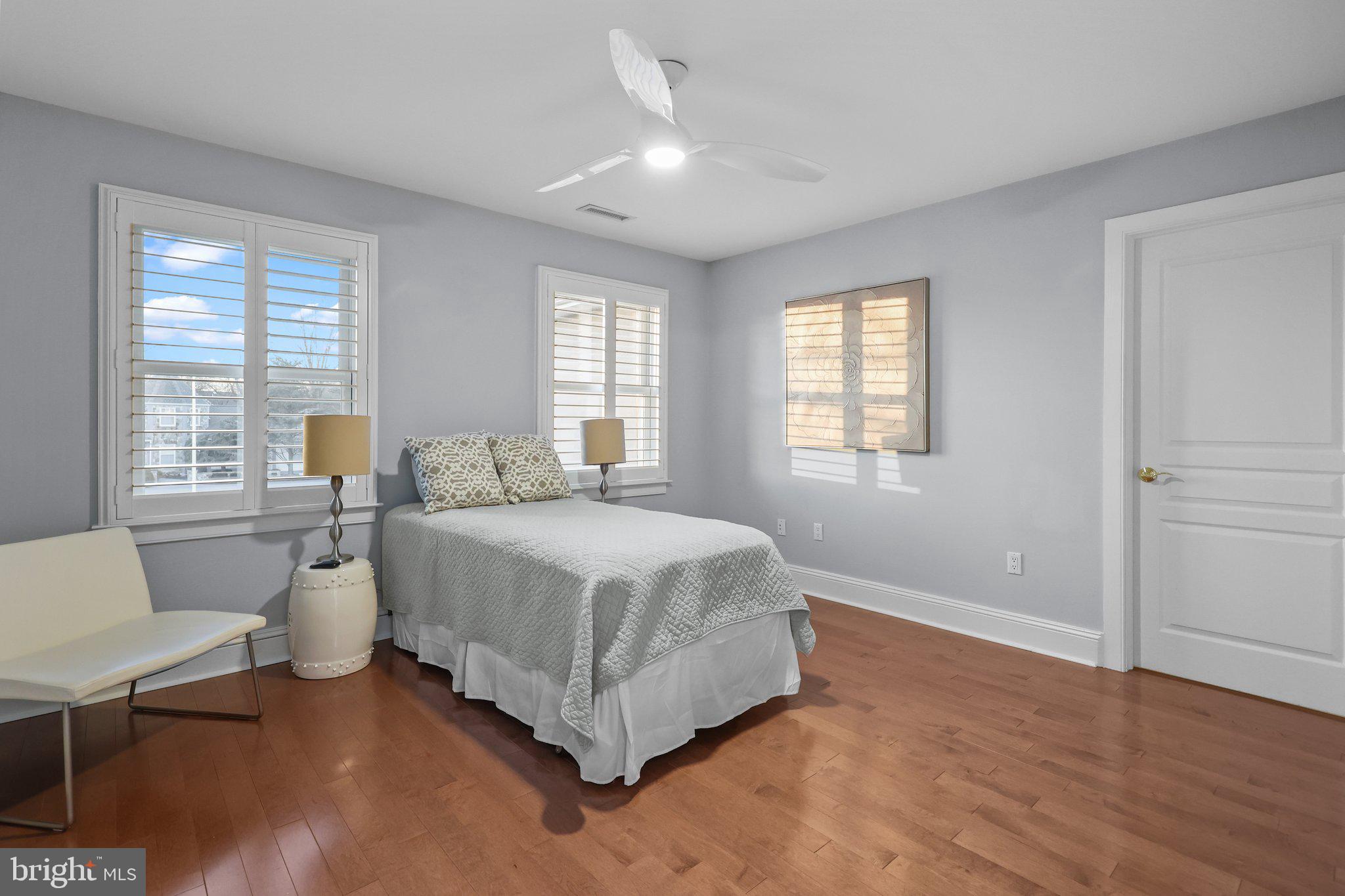 EAGLES MERE - Residential