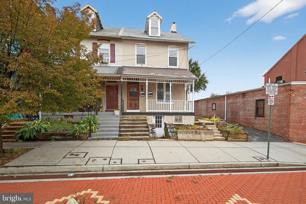 Photo of 341 E Walnut Street, LANCASTER, PA 17602 (MLS # PALA2078186)