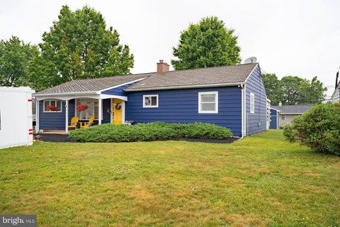 Photo of 205 Yorkshire Road, FAIRLESS HILLS, PA 19030 (MLS # PABU2124748)