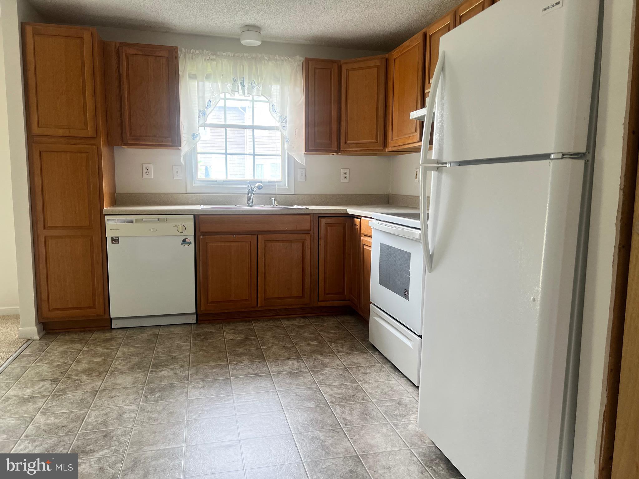 FAIRVIEW  BEACH - Residential