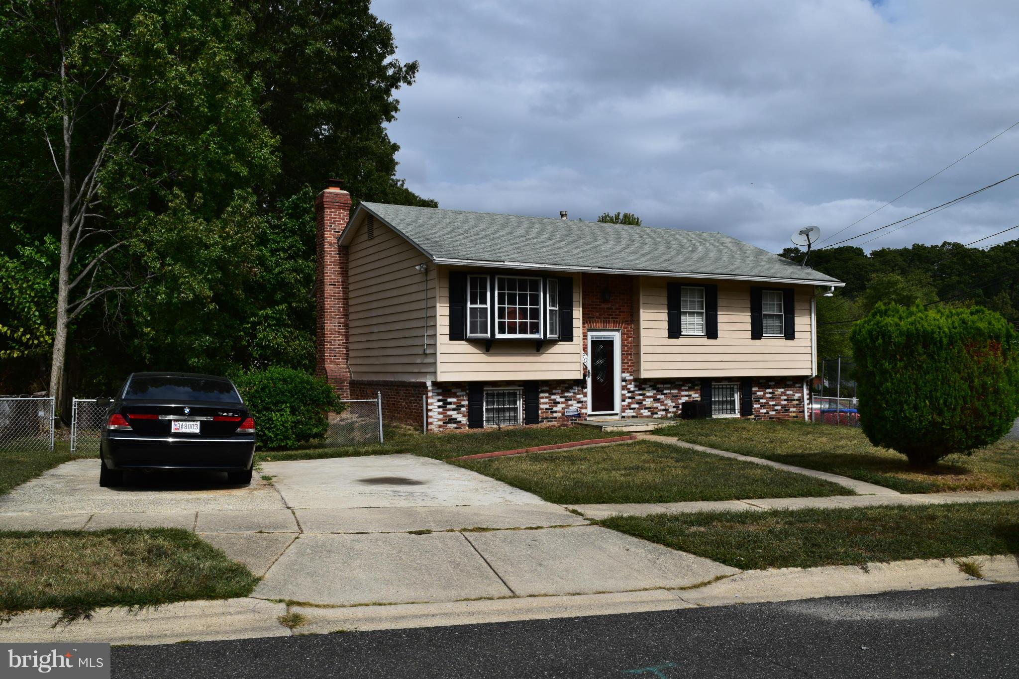 GLENARDEN WOODS - Residential