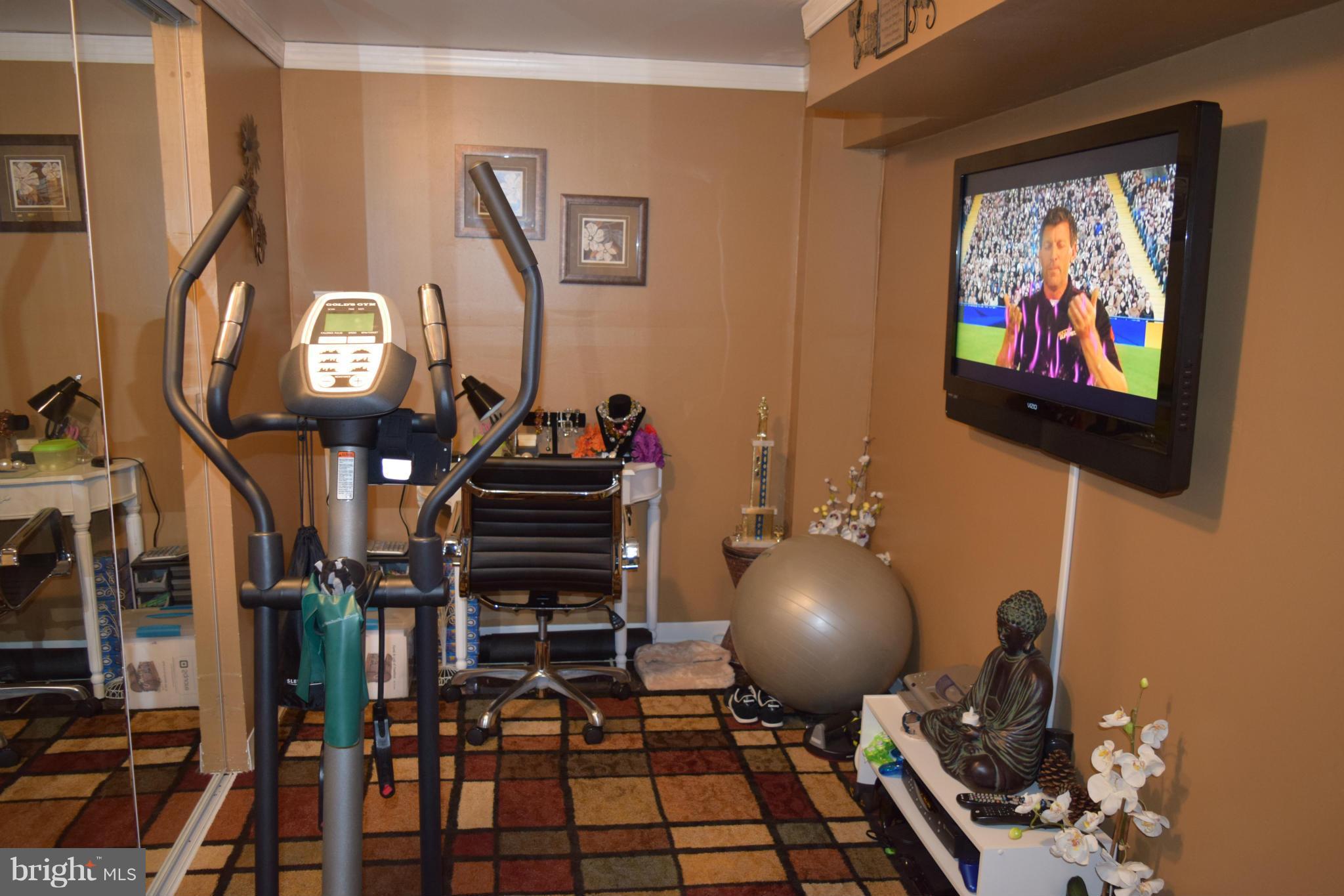 GLENARDEN WOODS - Residential