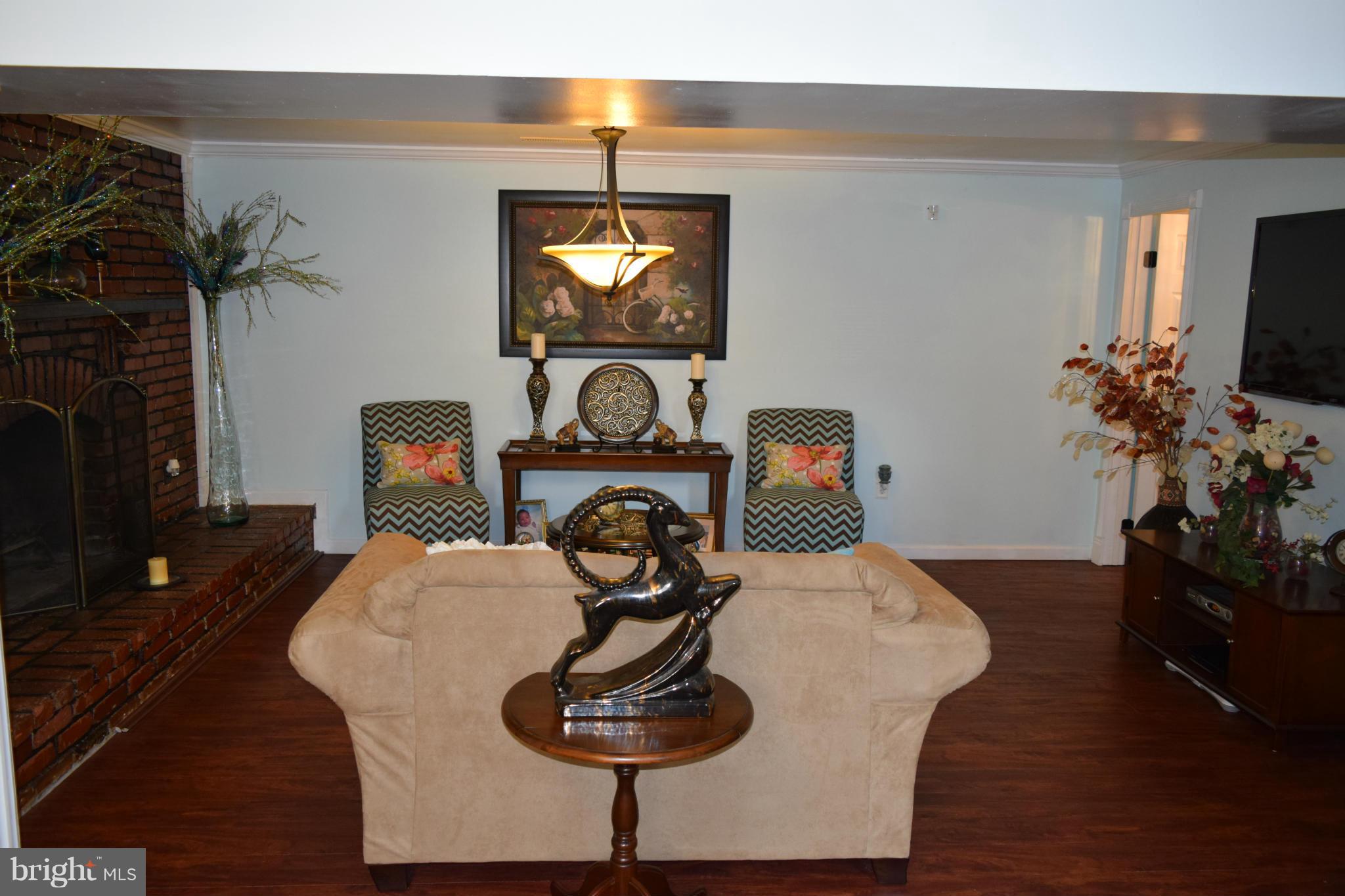 GLENARDEN WOODS - Residential