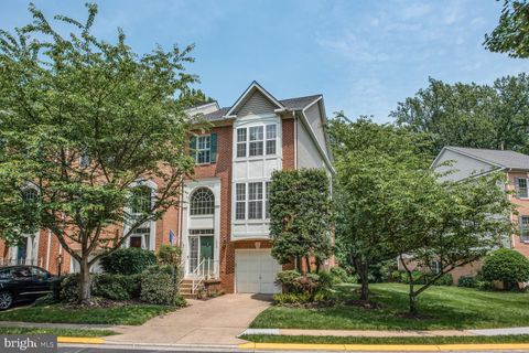 1249 WILD HAWTHORN WAY RESTON VA 20194