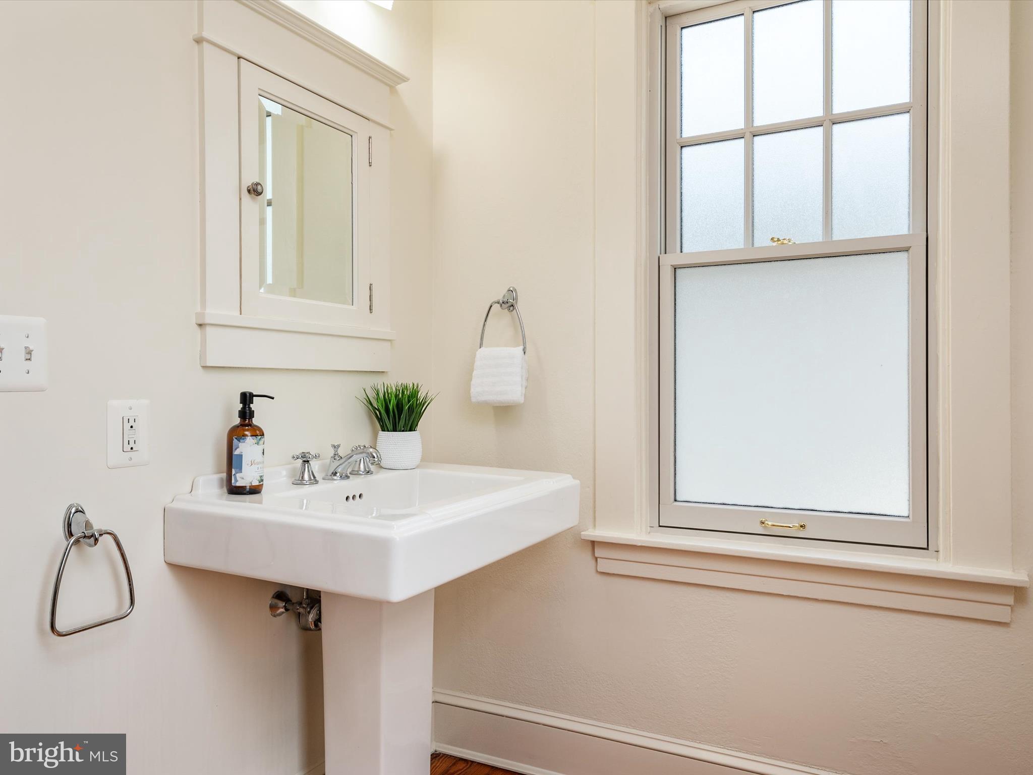 MURRAY HILL - Residential