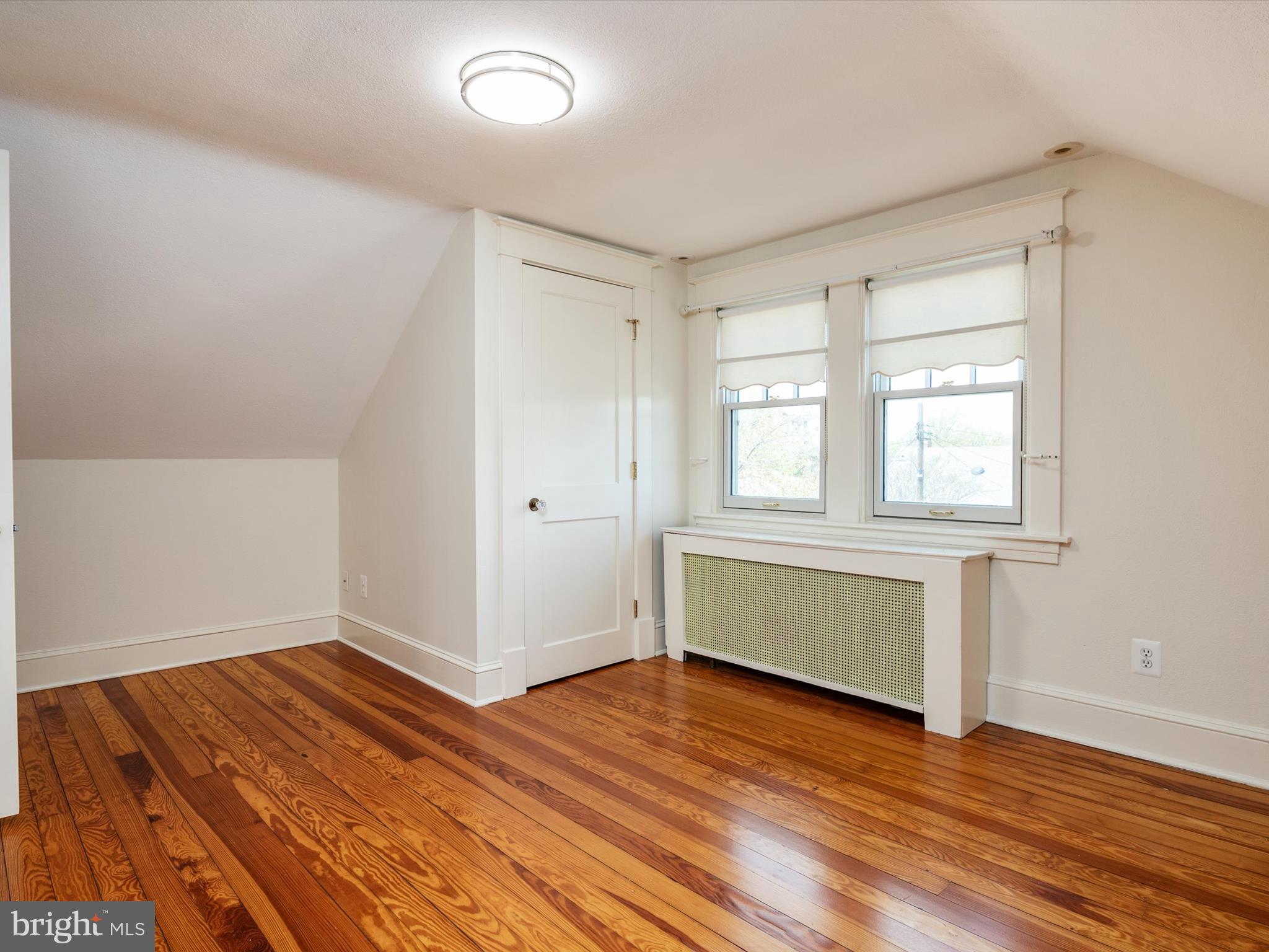 MURRAY HILL - Residential