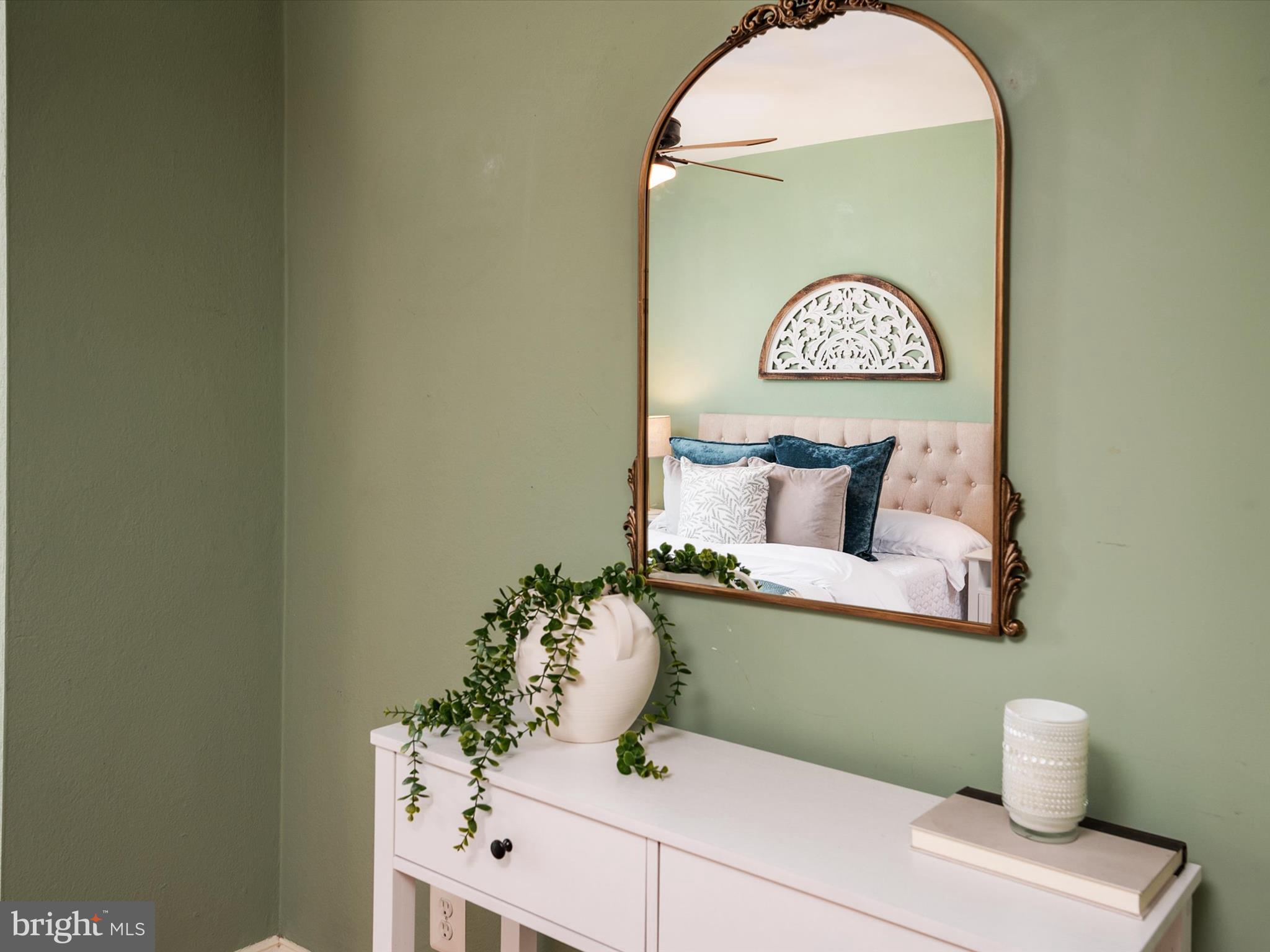 MURRAY HILL - Residential