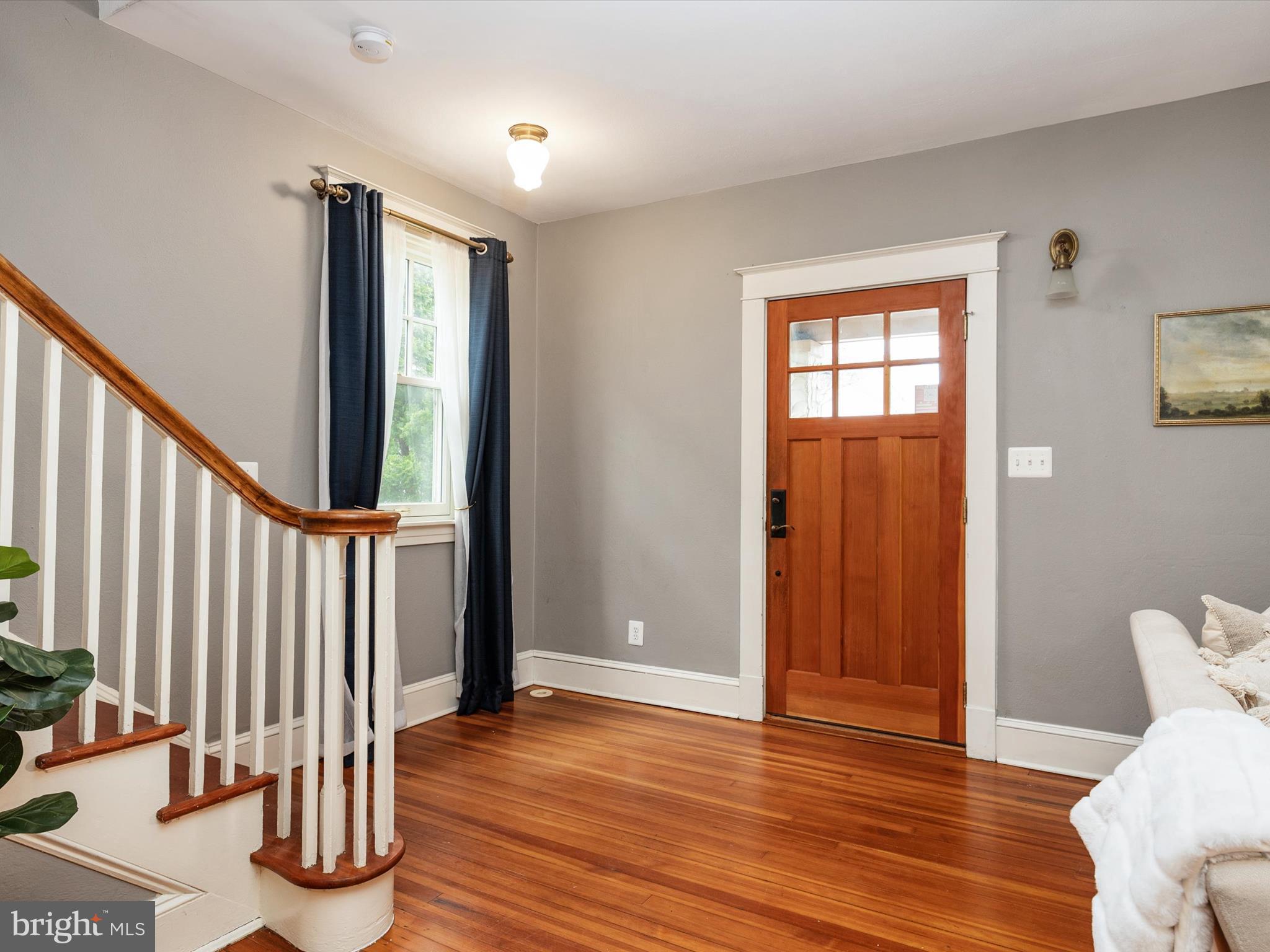 MURRAY HILL - Residential