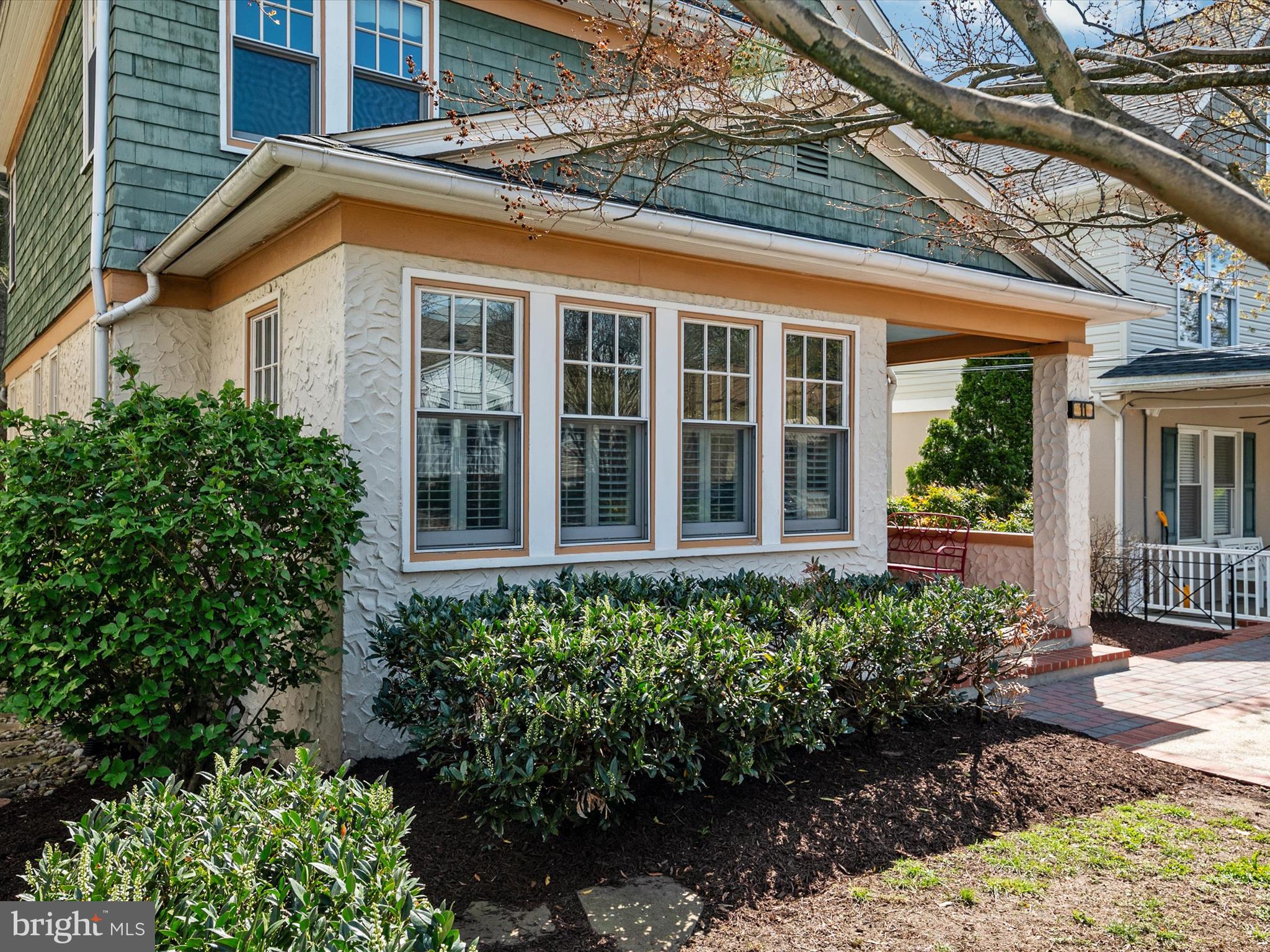 MURRAY HILL - Residential