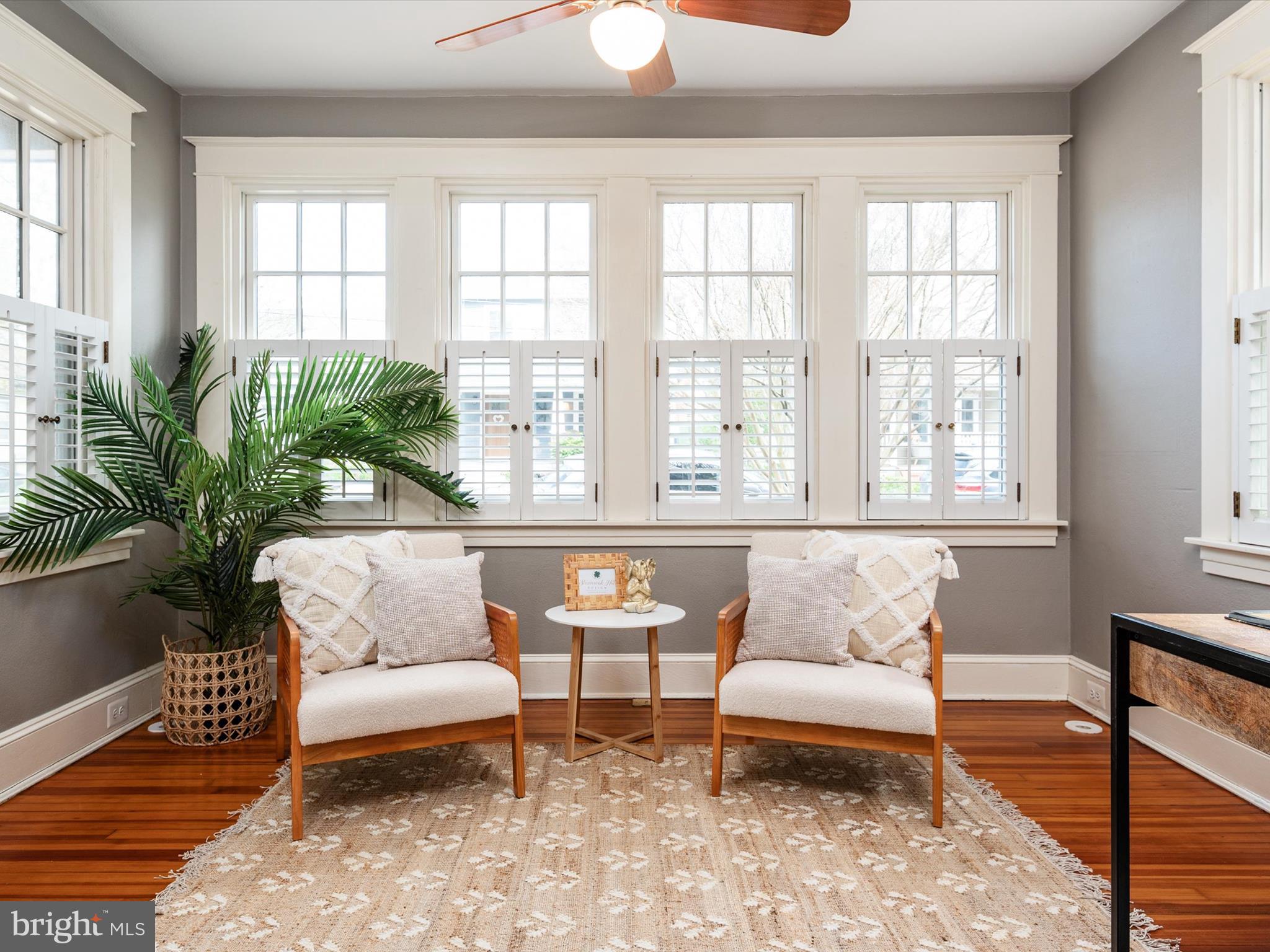 MURRAY HILL - Residential