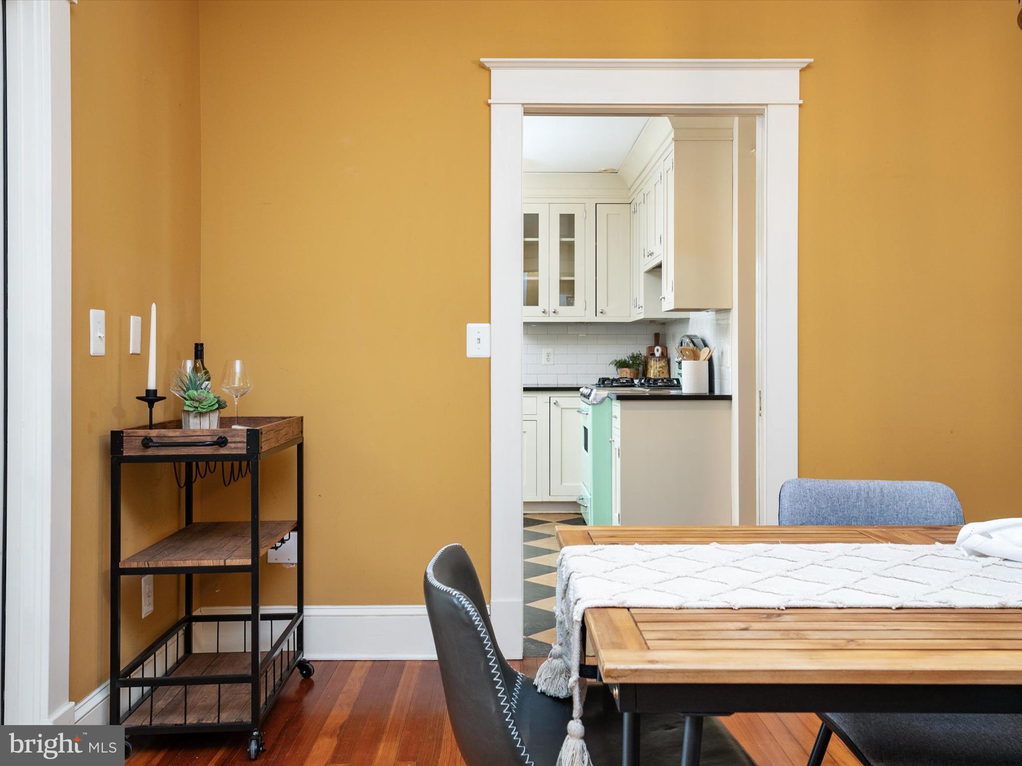 MURRAY HILL - Residential