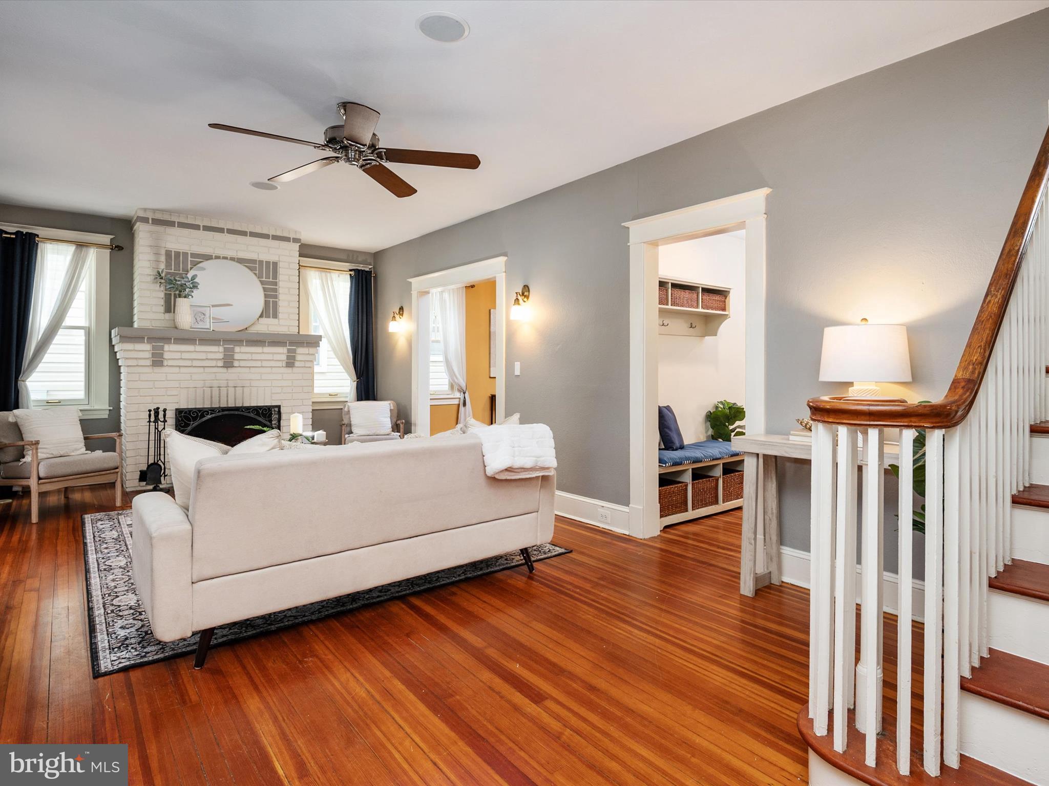 MURRAY HILL - Residential