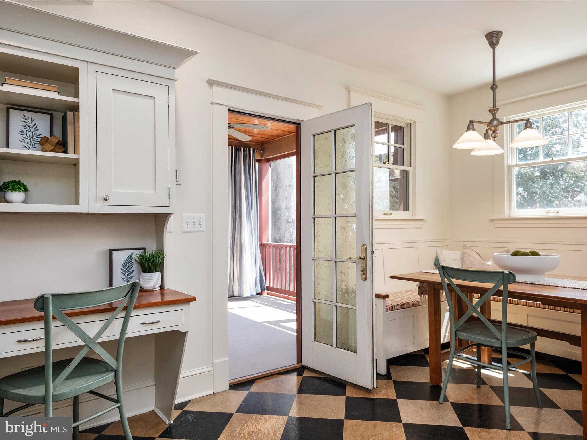 MURRAY HILL - Residential