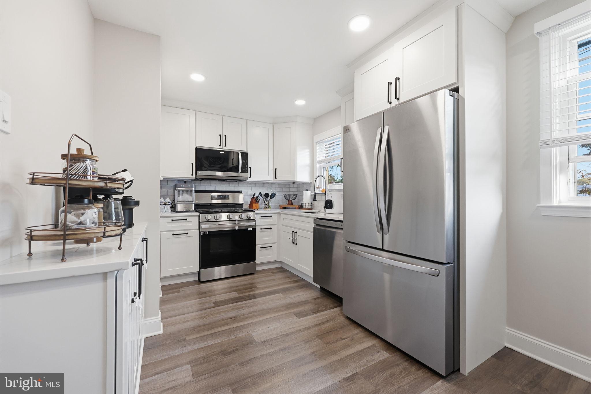 3623 GENESEE DRIVE