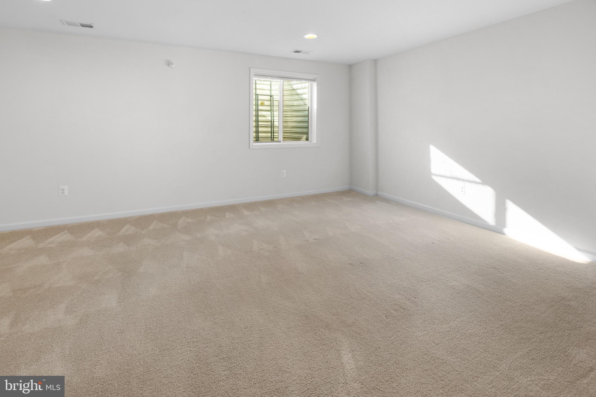 POTOMAC STATION - Residential