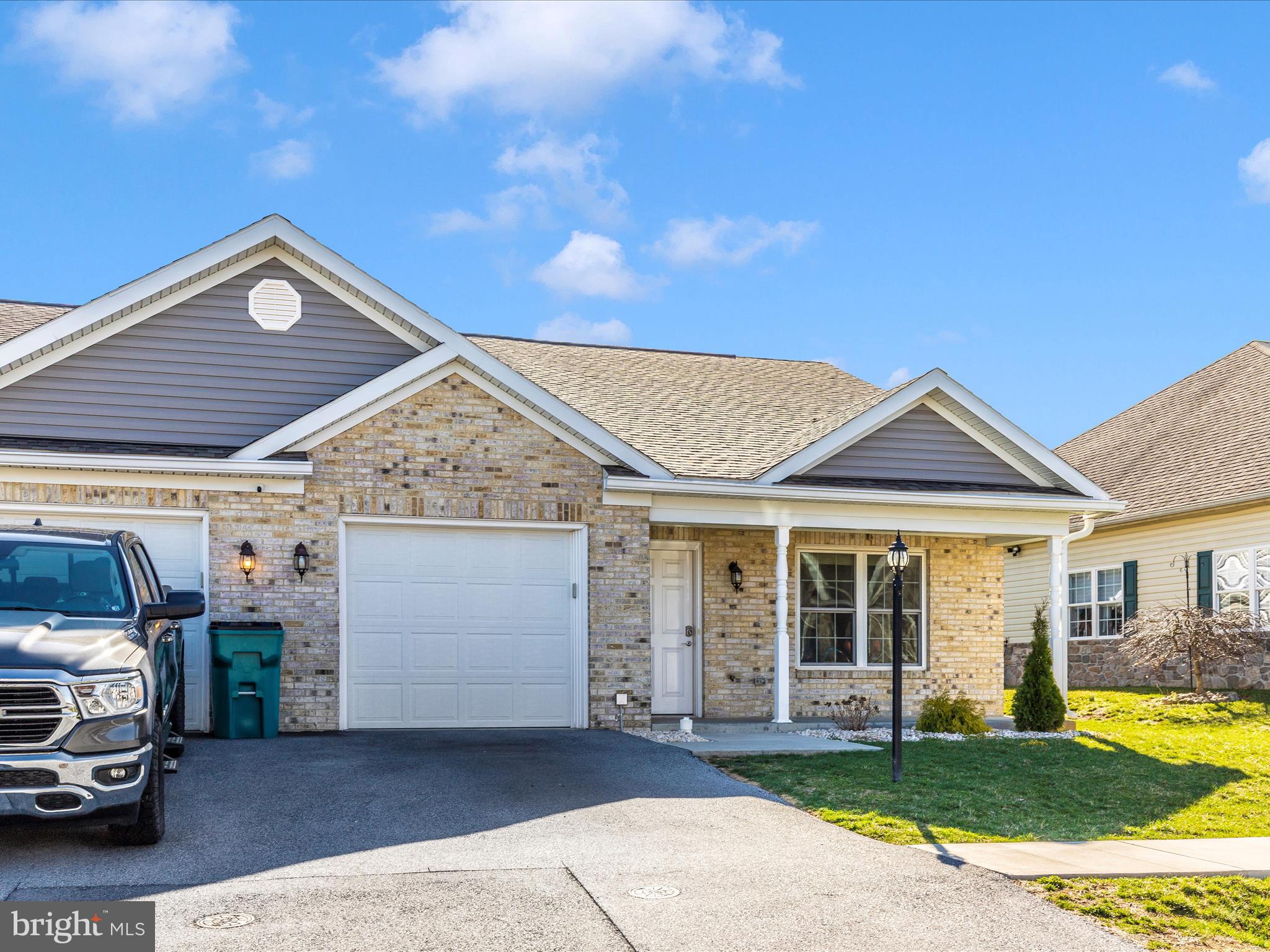 TWIN RIDGE - Residential