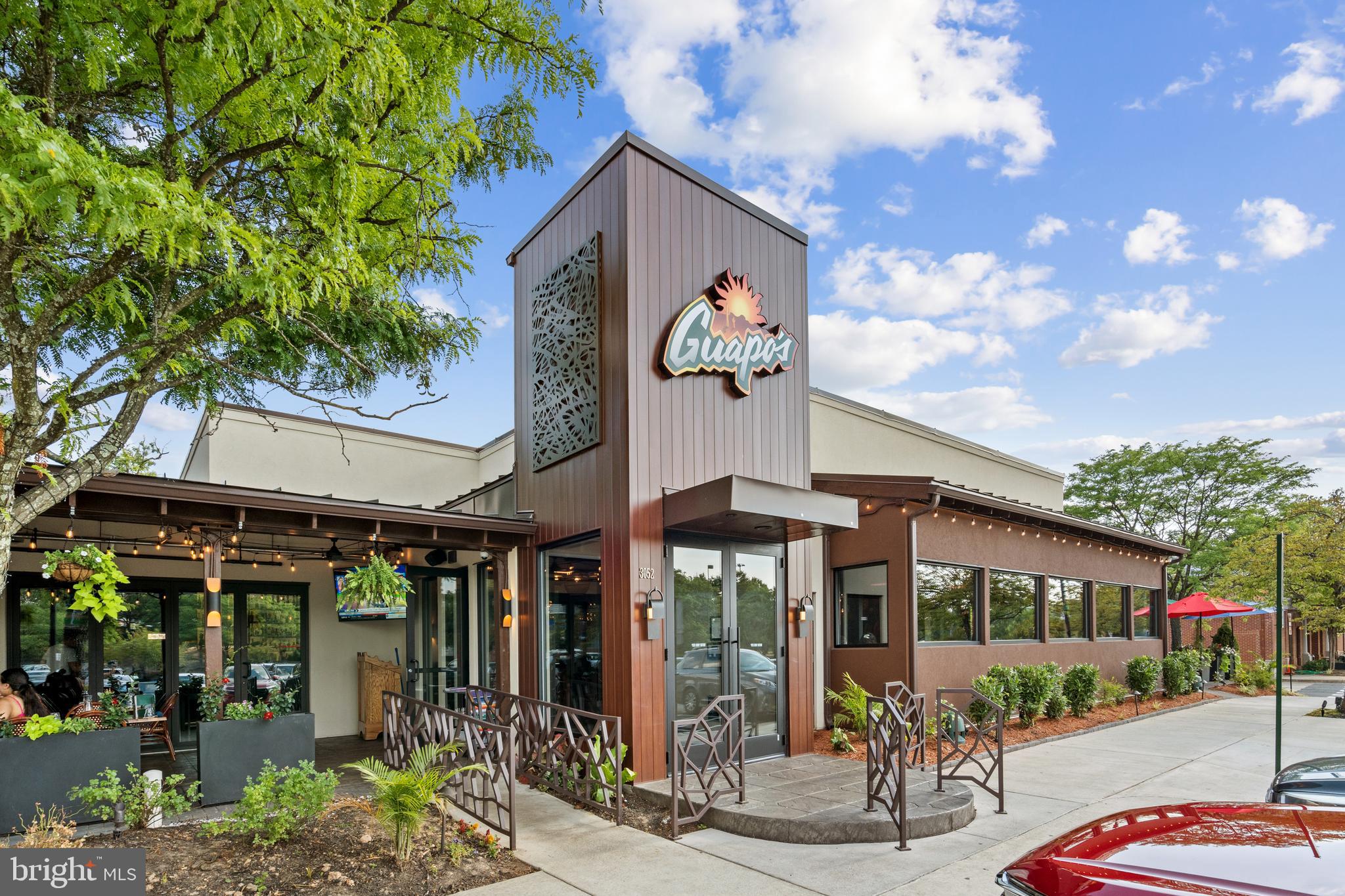 YORKTOWNE SQUARE - Residential