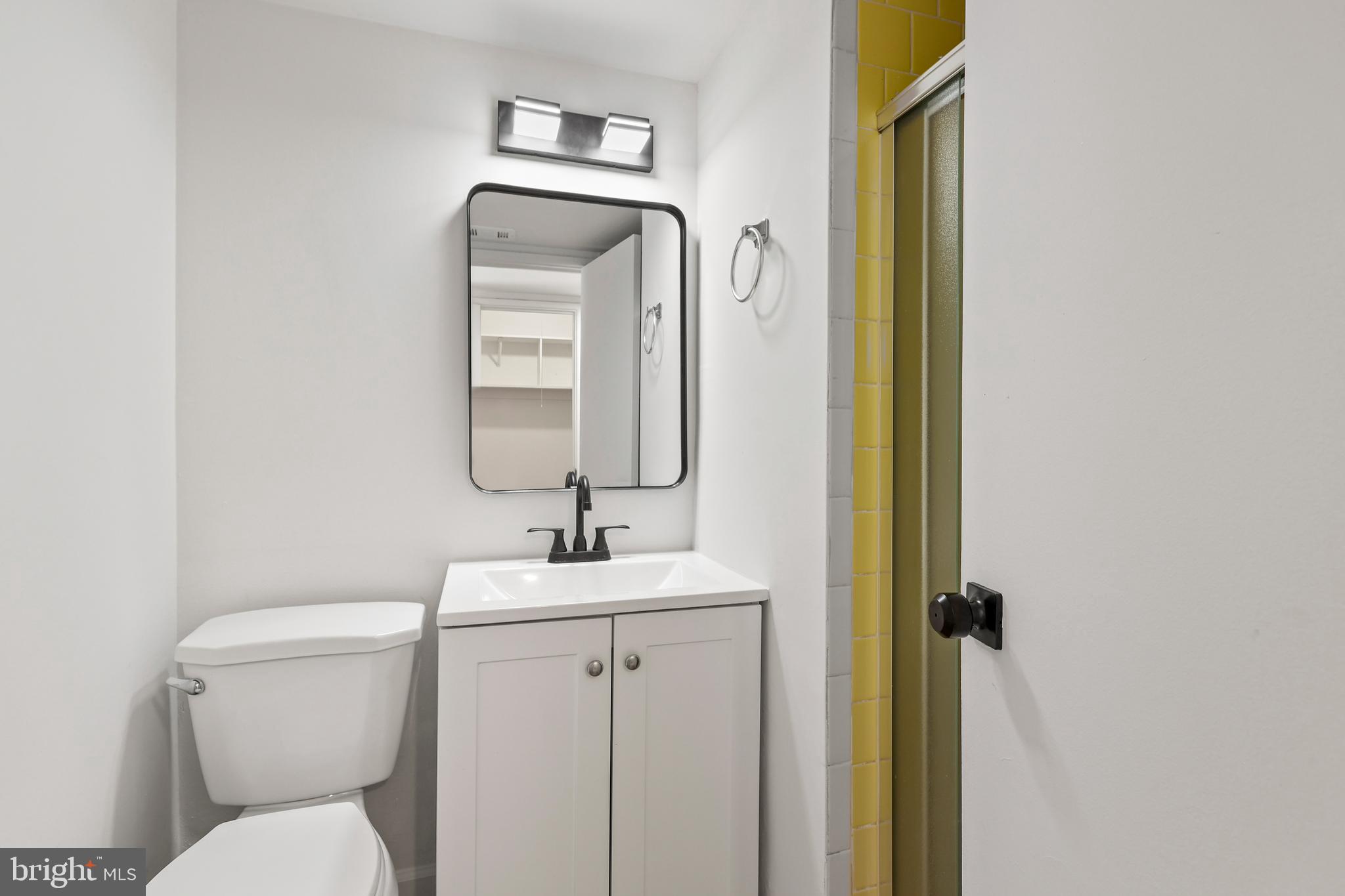 YORKTOWNE SQUARE - Residential