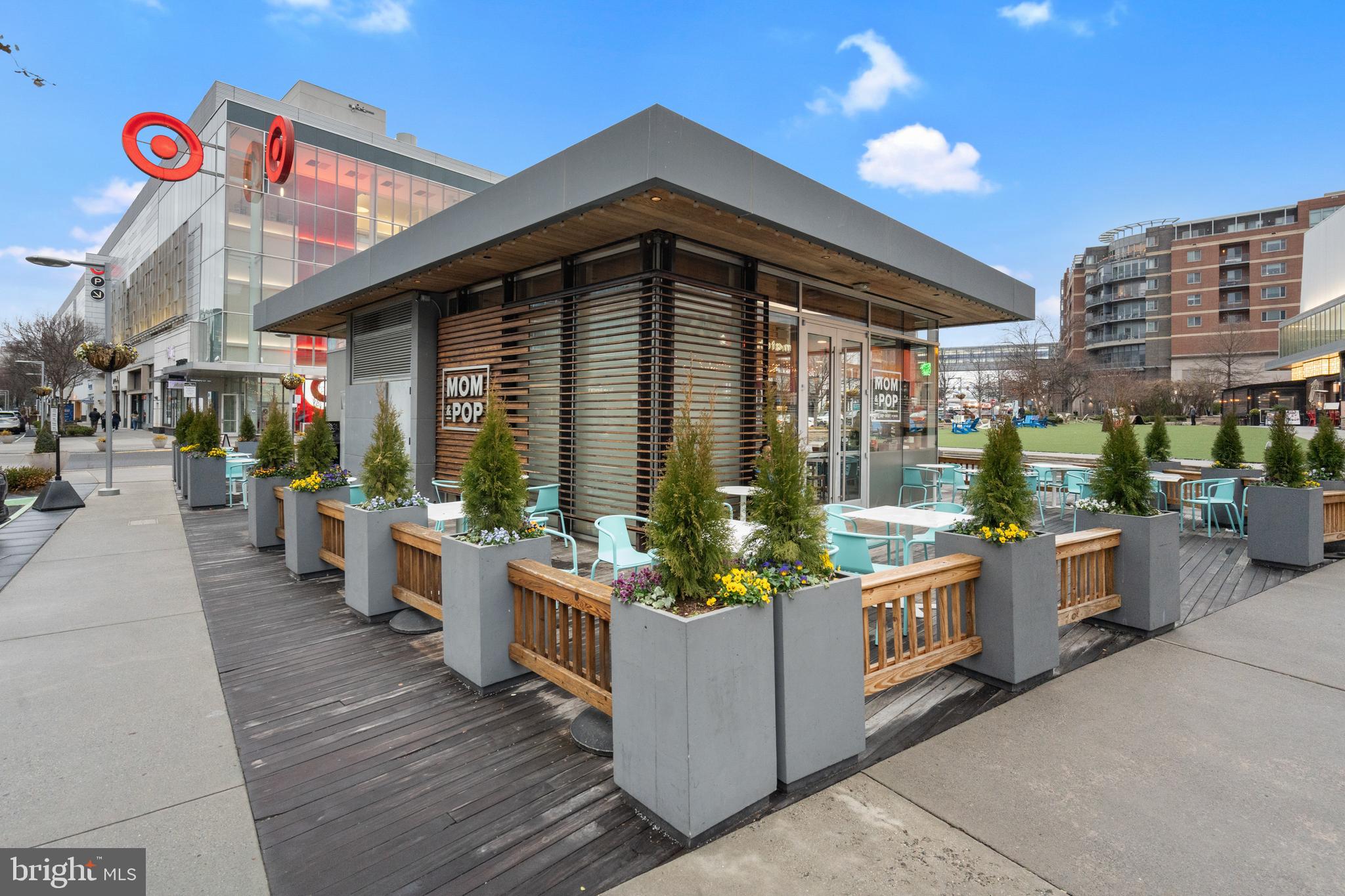 YORKTOWNE SQUARE - Residential