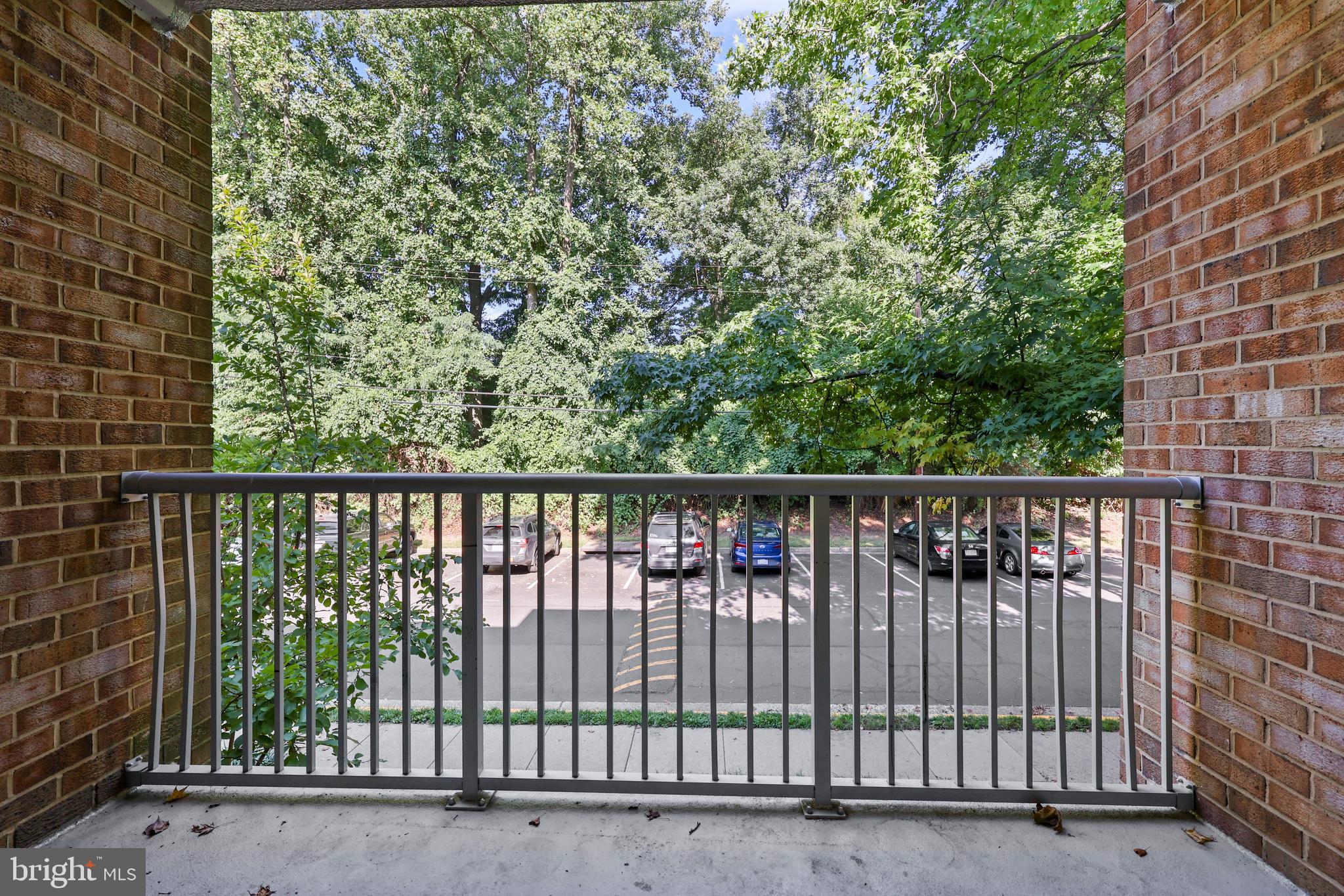 YORKTOWNE SQUARE - Residential