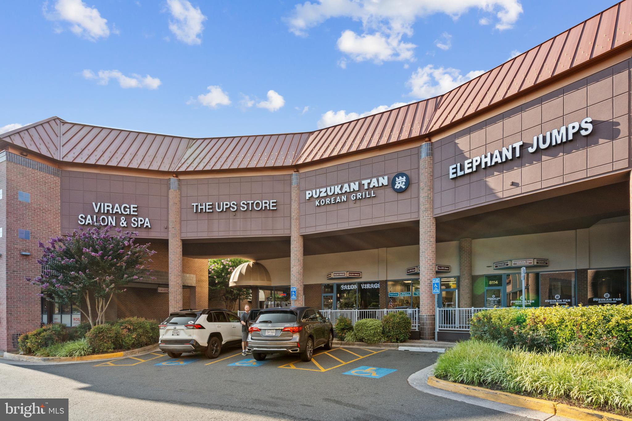 YORKTOWNE SQUARE - Residential