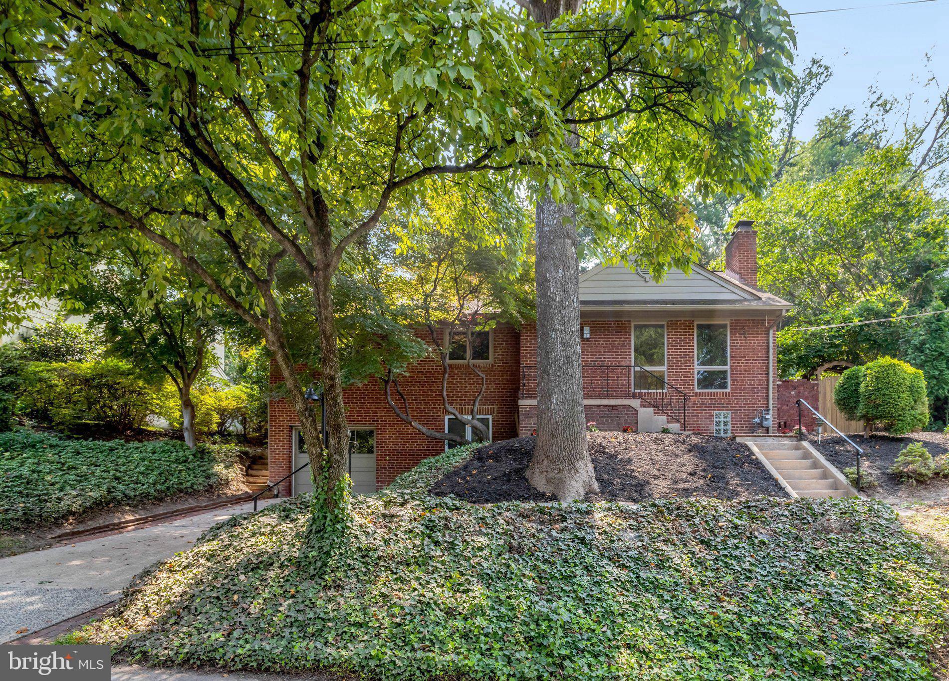 3548 MILITARY ROAD