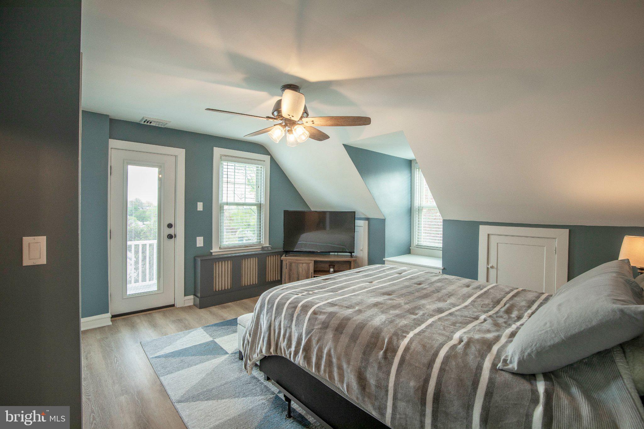 SQUIRREL RUN - Residential