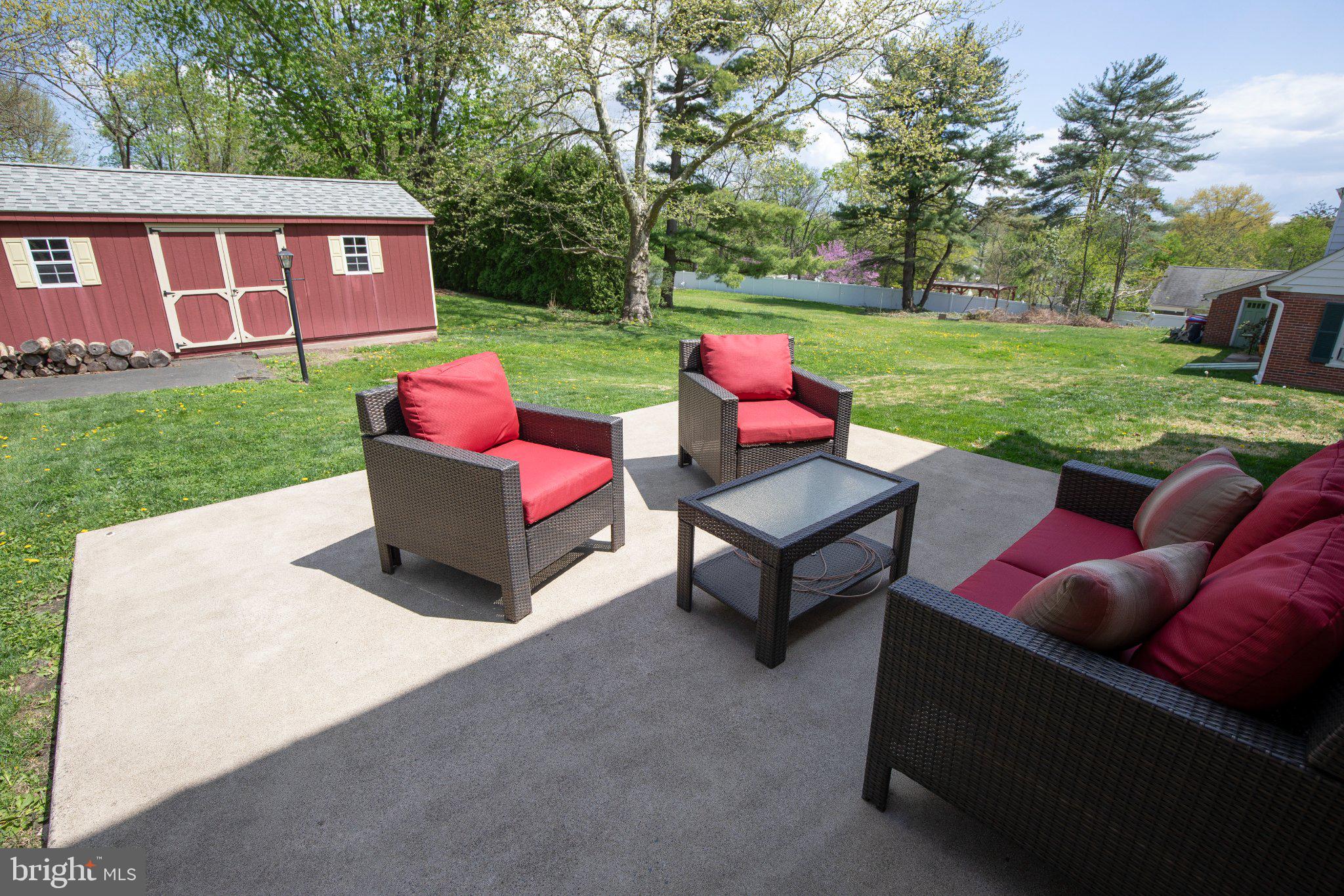 SQUIRREL RUN - Residential