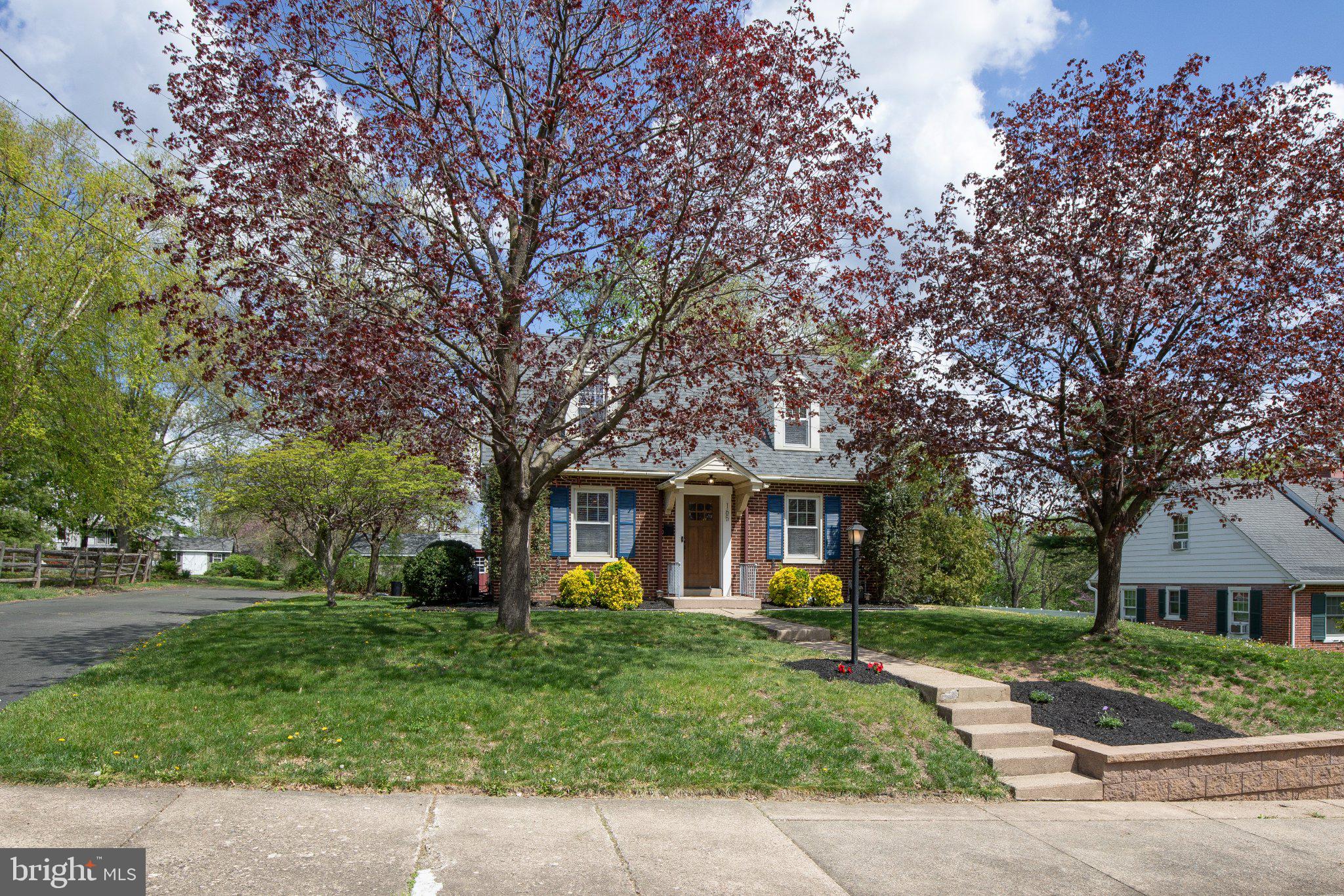 SQUIRREL RUN - Residential