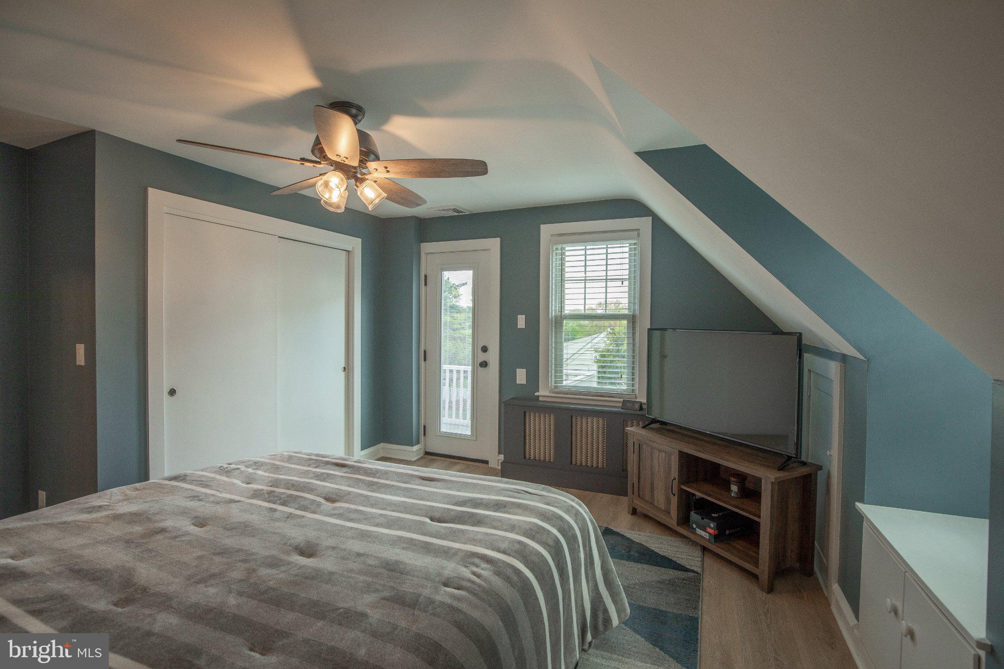 SQUIRREL RUN - Residential