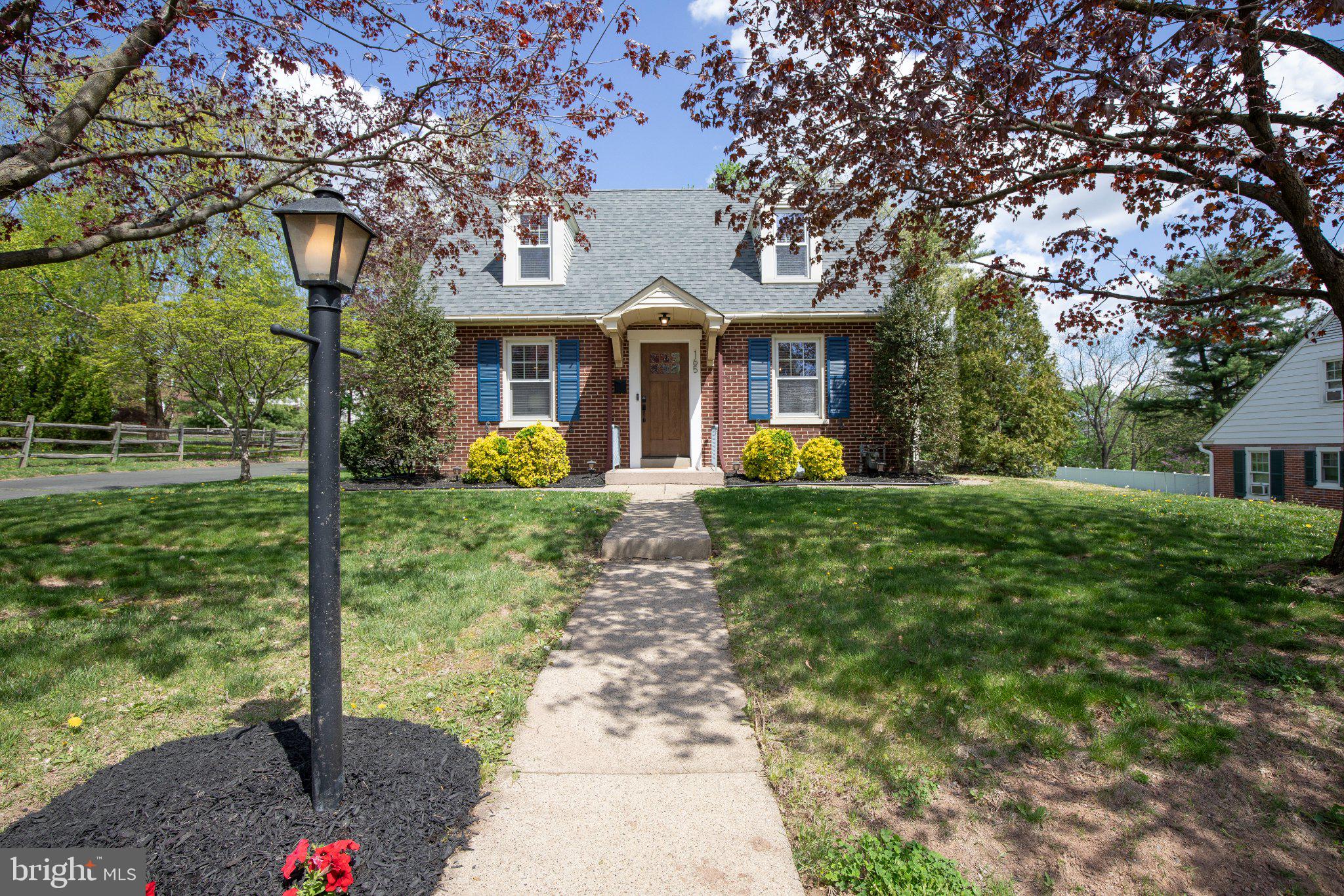 SQUIRREL RUN - Residential