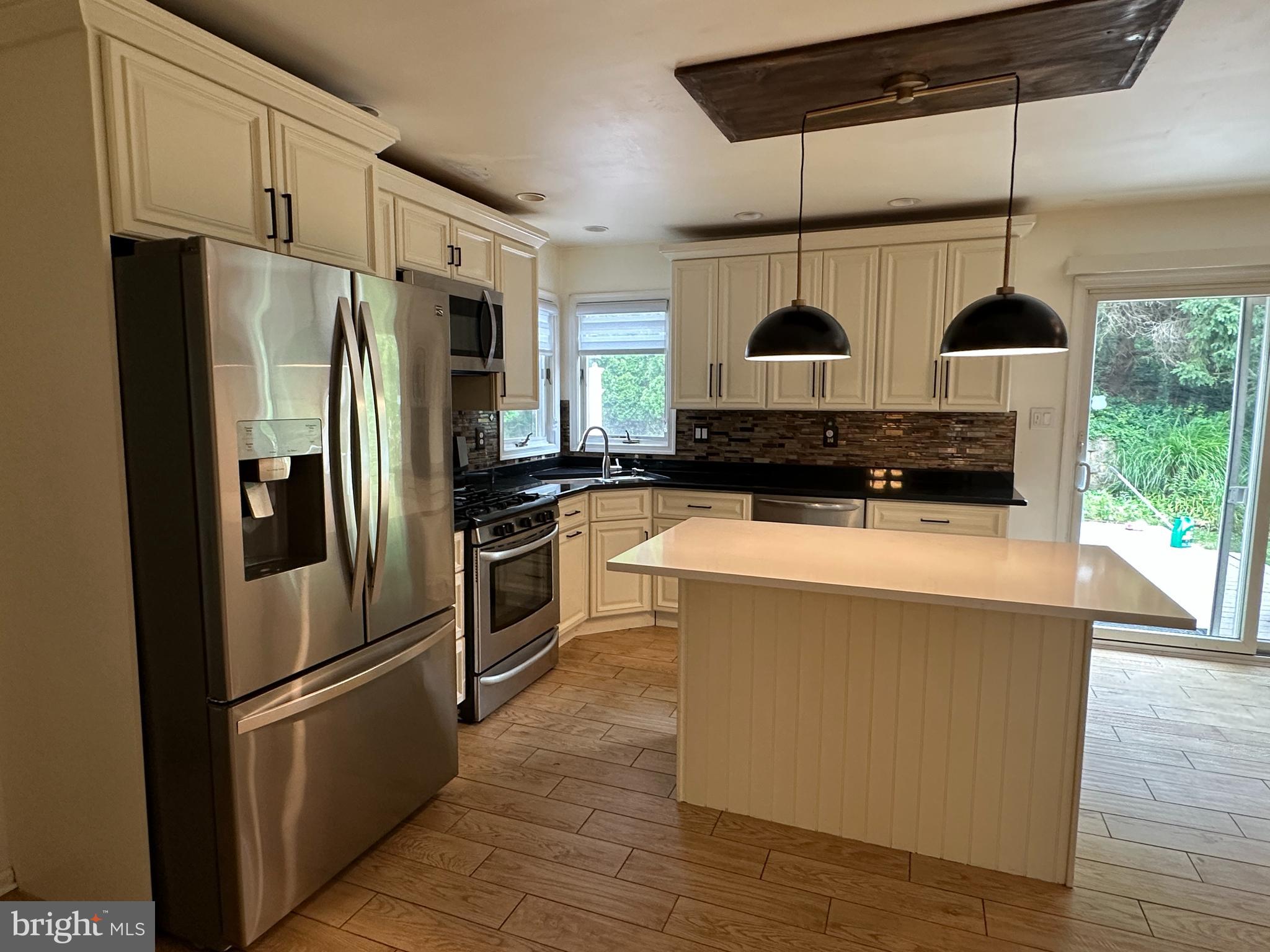 124 MOUNTAIN OAKS ROAD