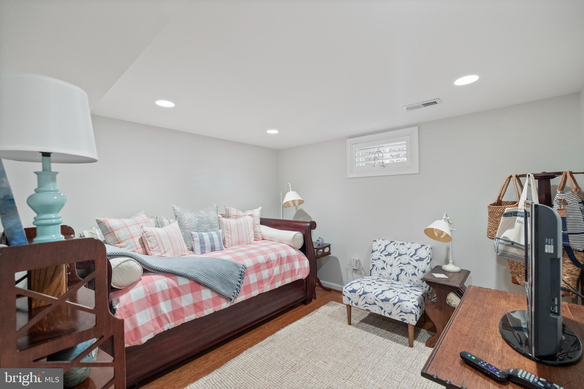 WAYCROFT - WOODLAWN - Residential